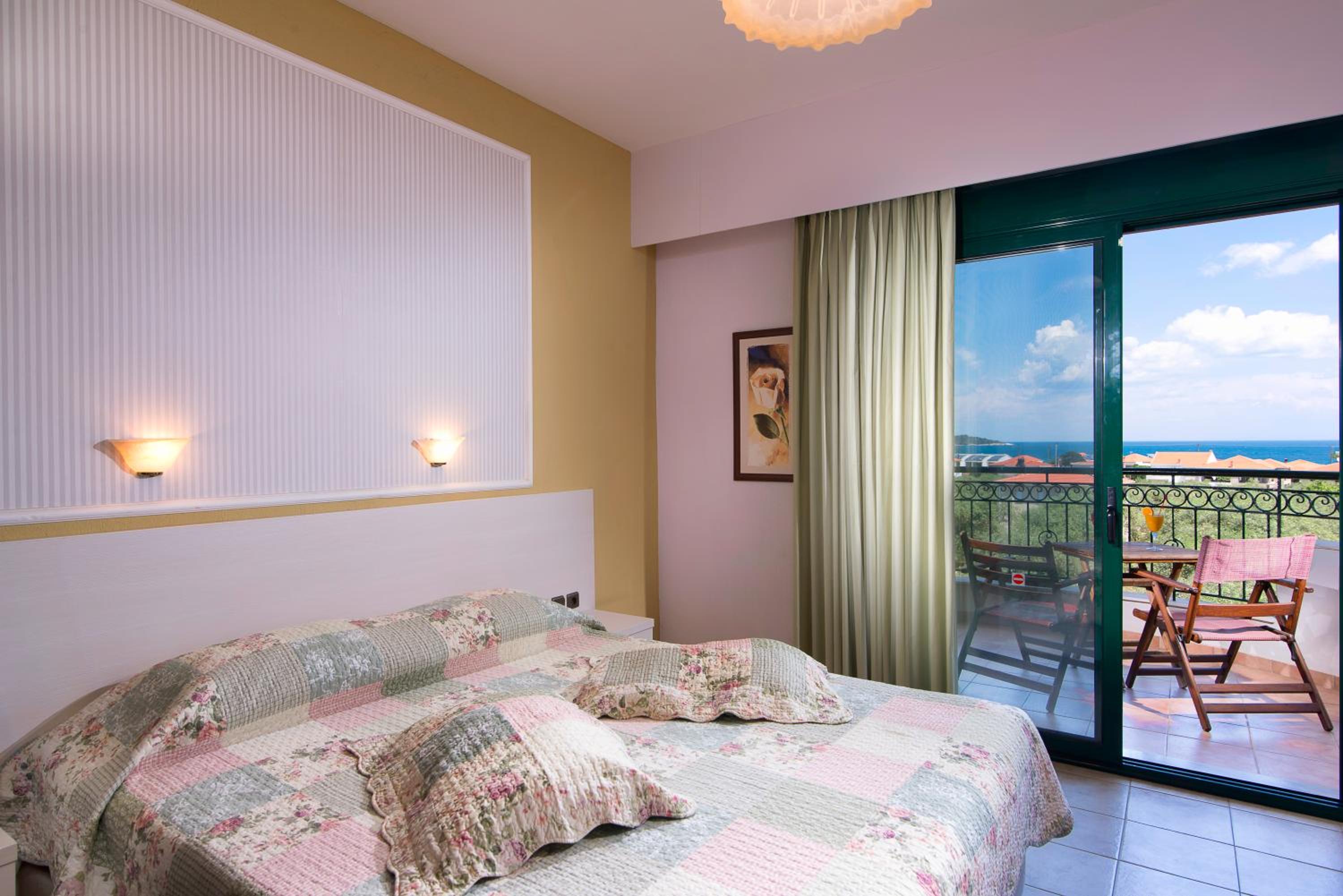 Standard Double Room photo 2