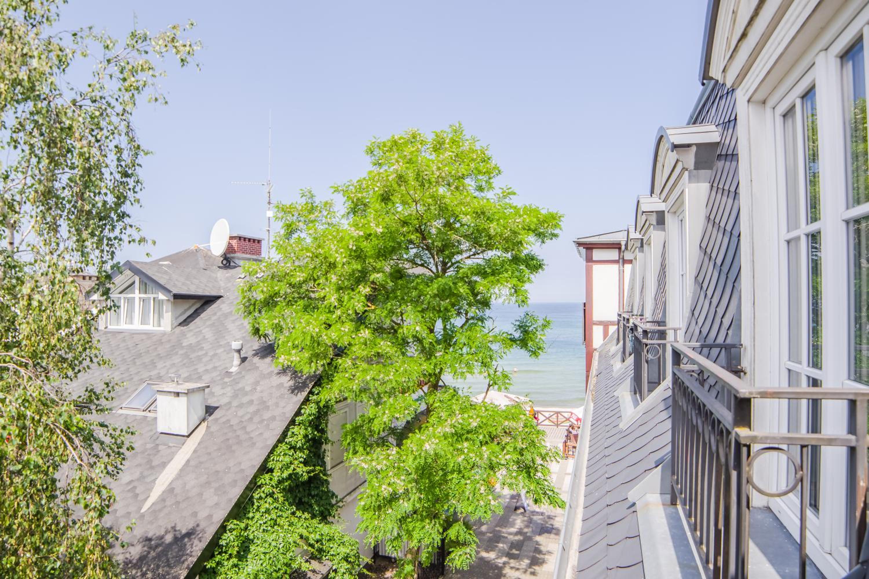 Studio Apartment with Partial Sea View photo 2