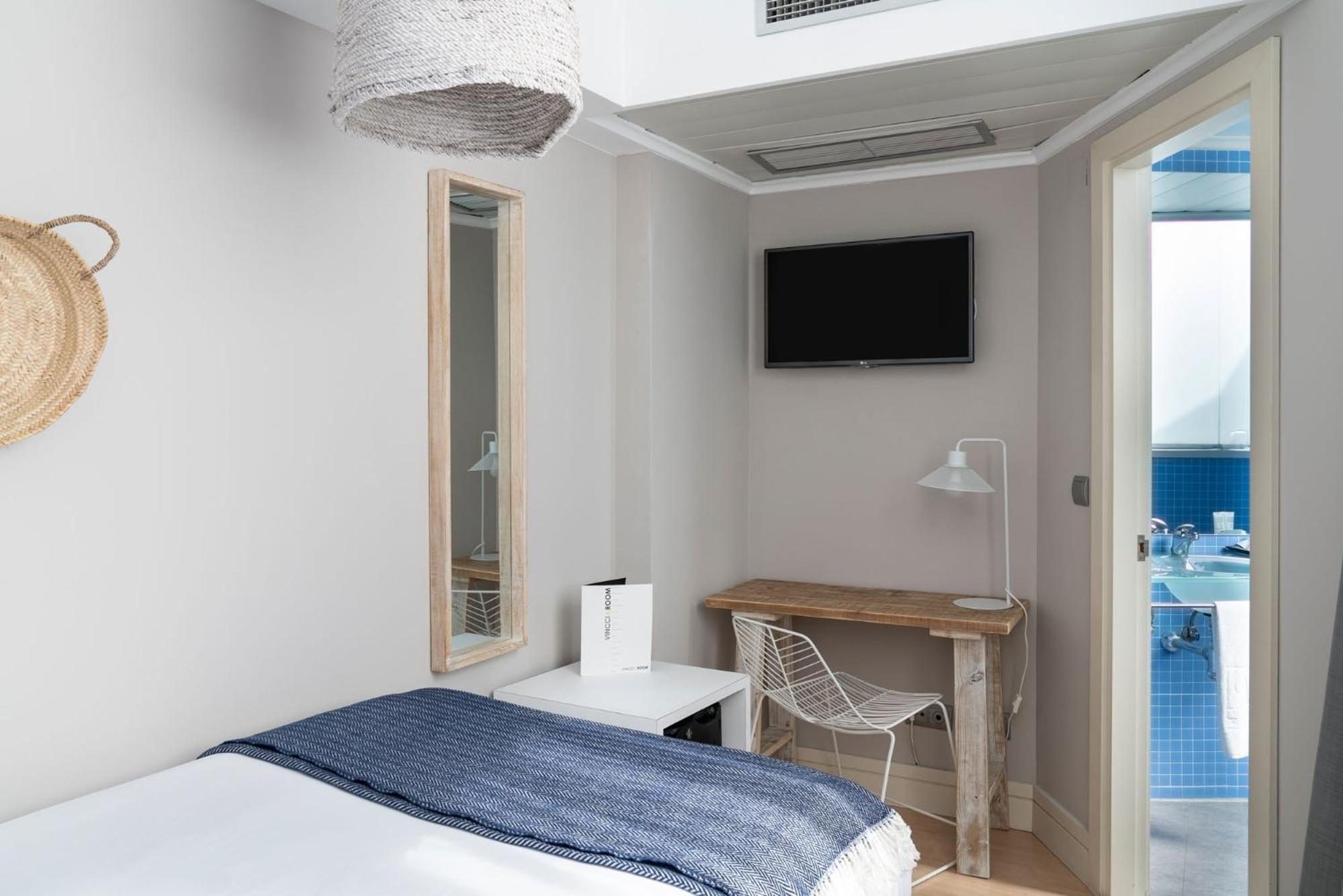 Single Room - Photo 2