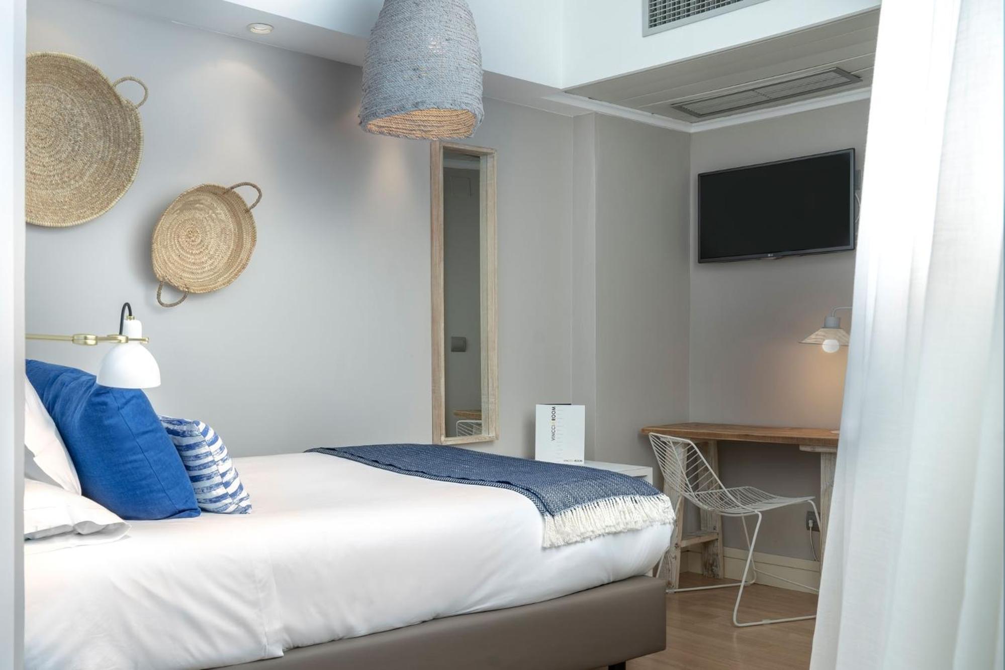 Single Room - Photo 3