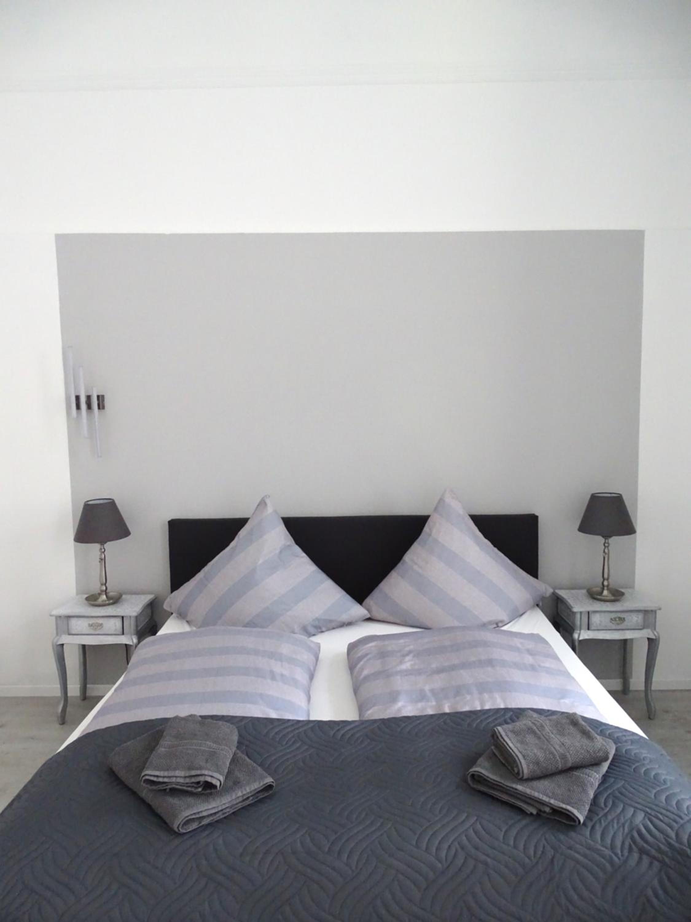 Two-Bedroom Suite - Photo 3