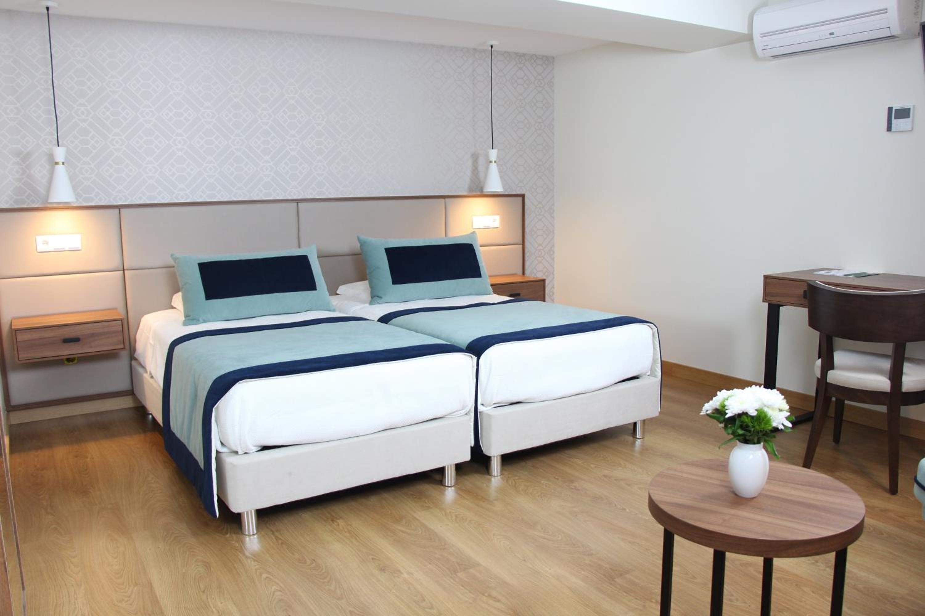 Superior Double or Twin Room - Photo 18