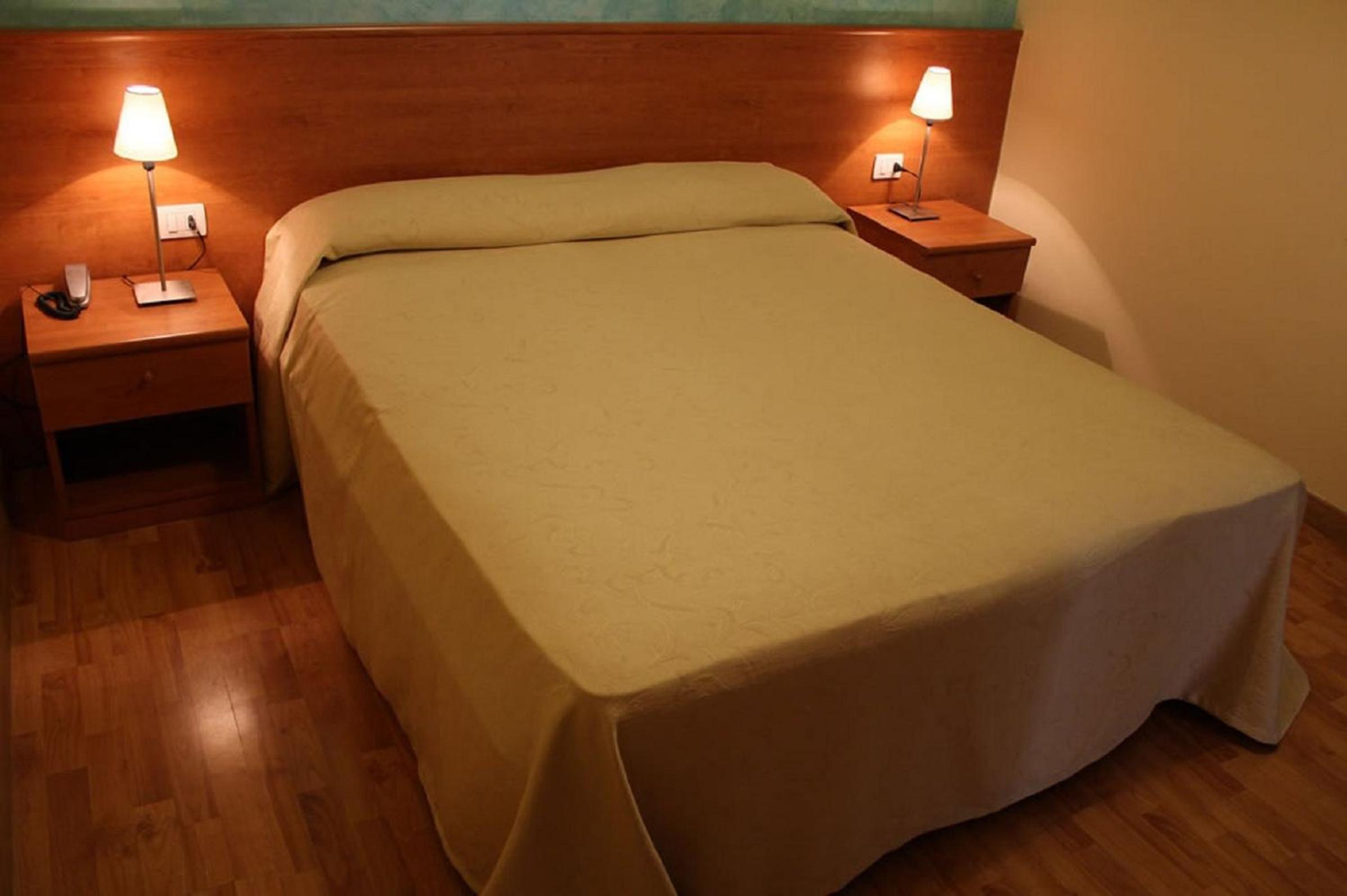 Double or Twin Room photo 3