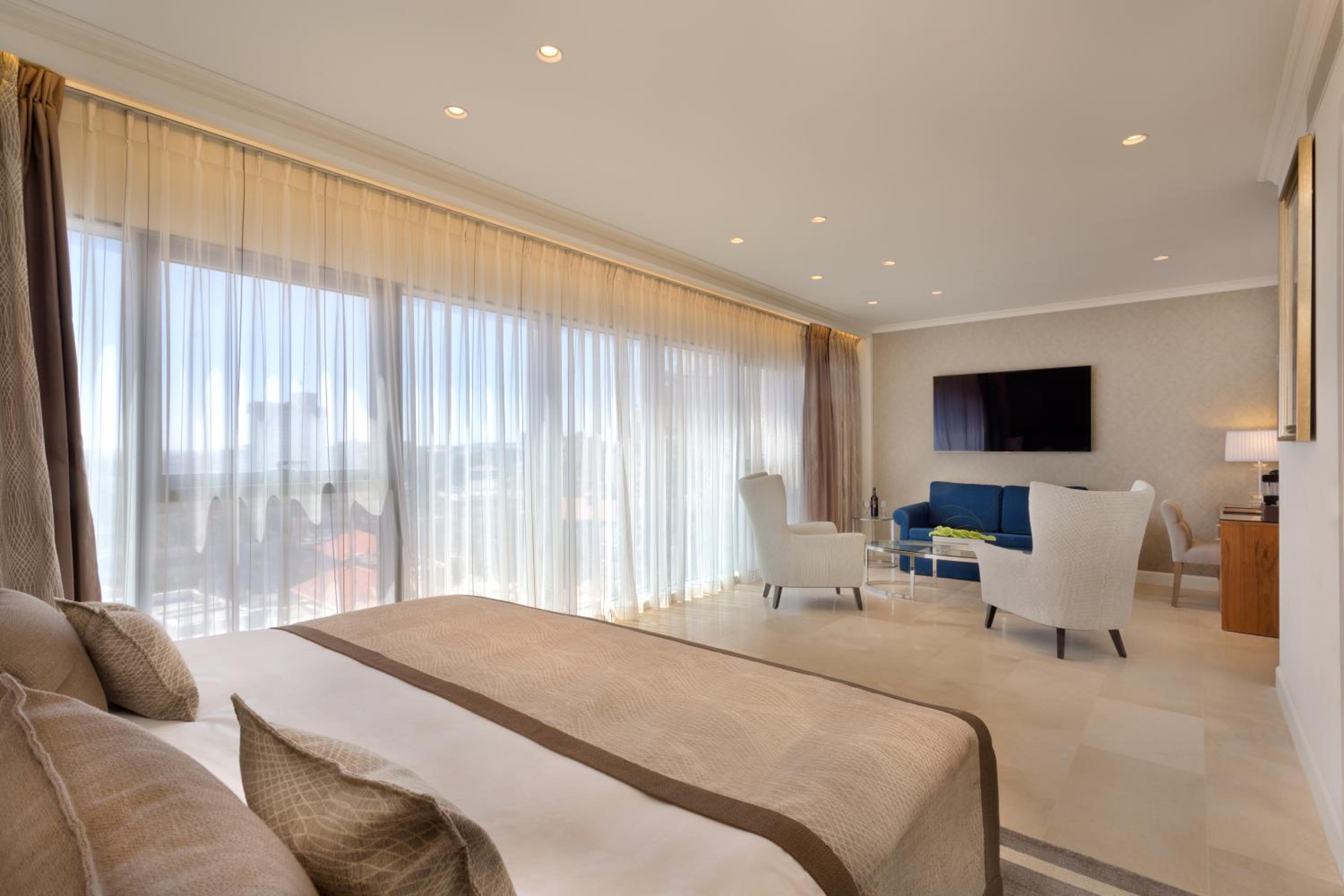 Suite photo 1