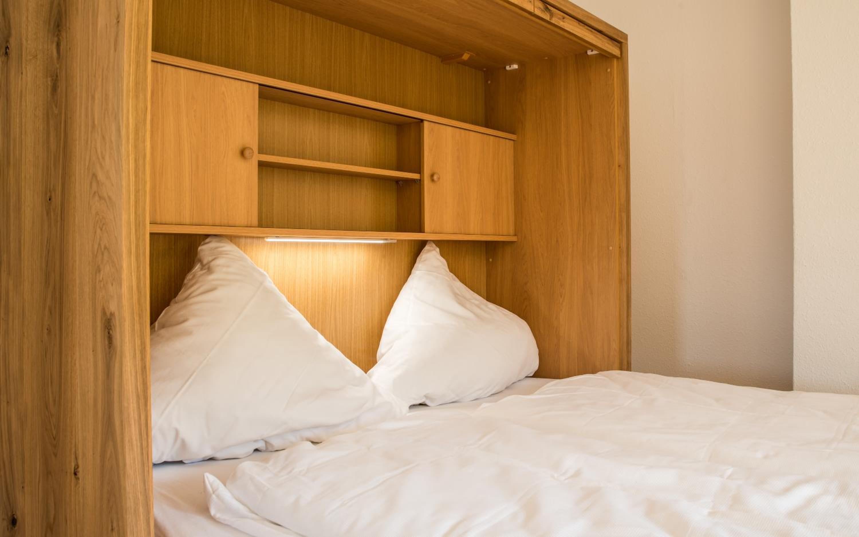 One-Bedroom Apartment - Photo 2