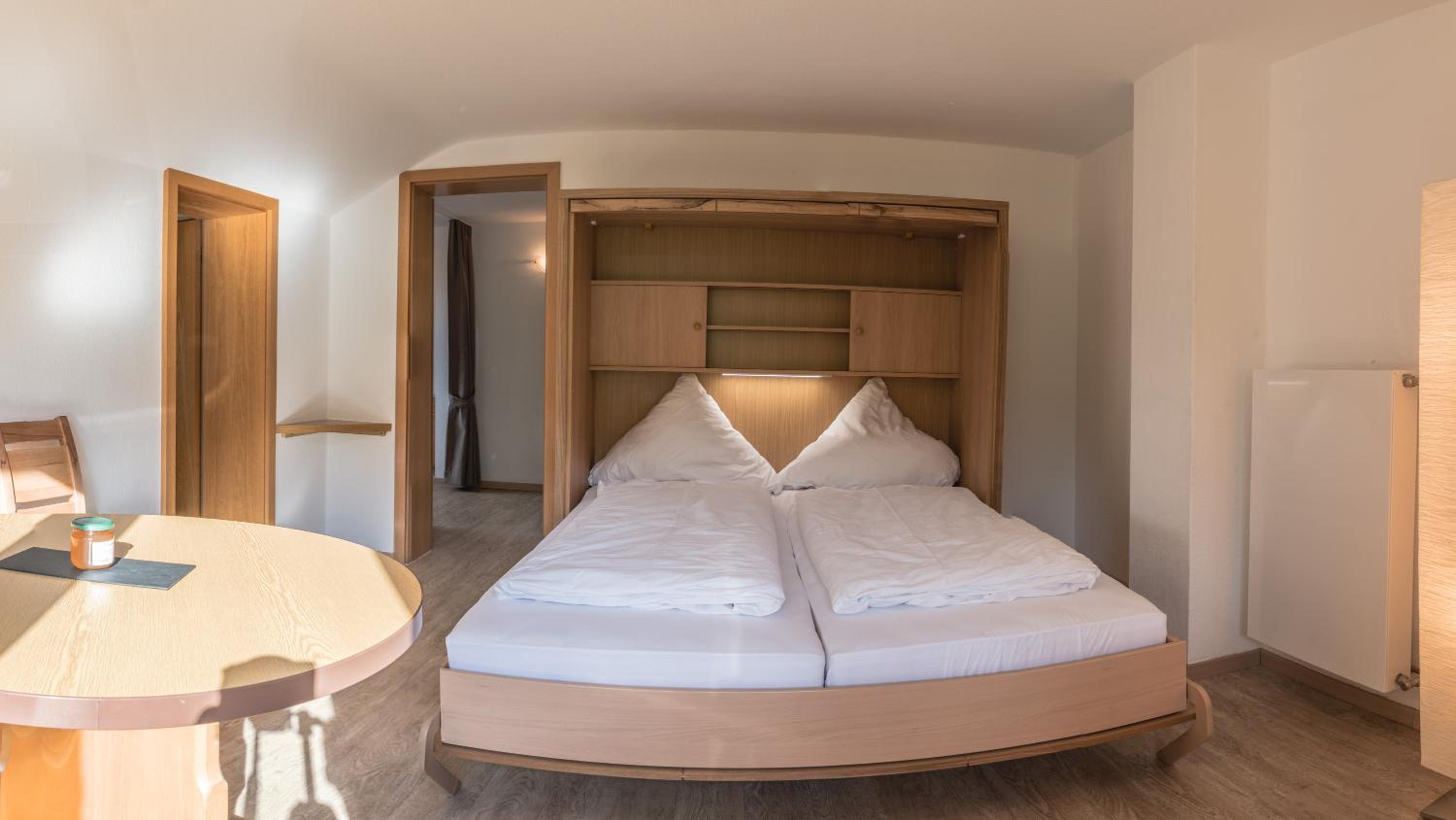 One-Bedroom Apartment - Photo 11