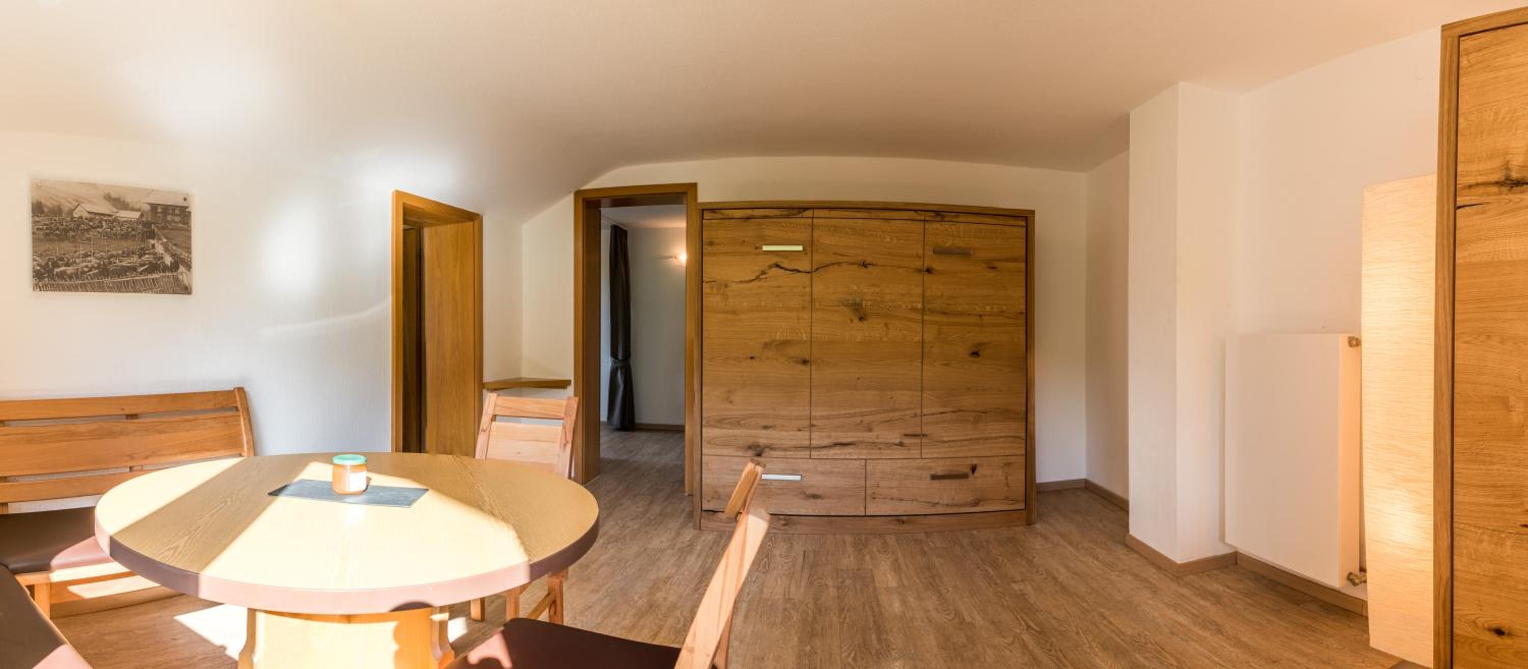 One-Bedroom Apartment - Photo 12