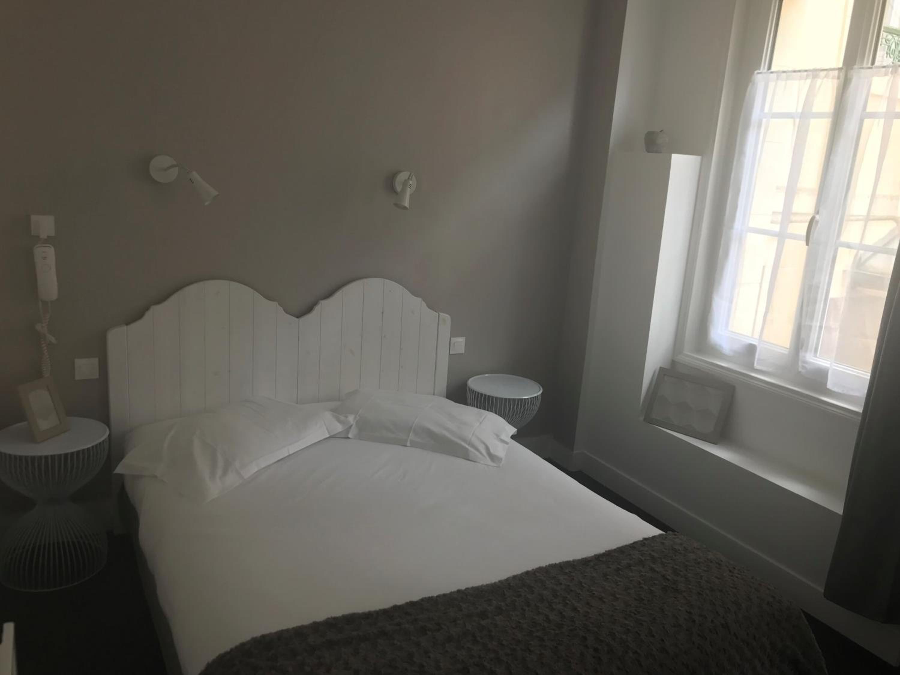 Double Room - Photo 14