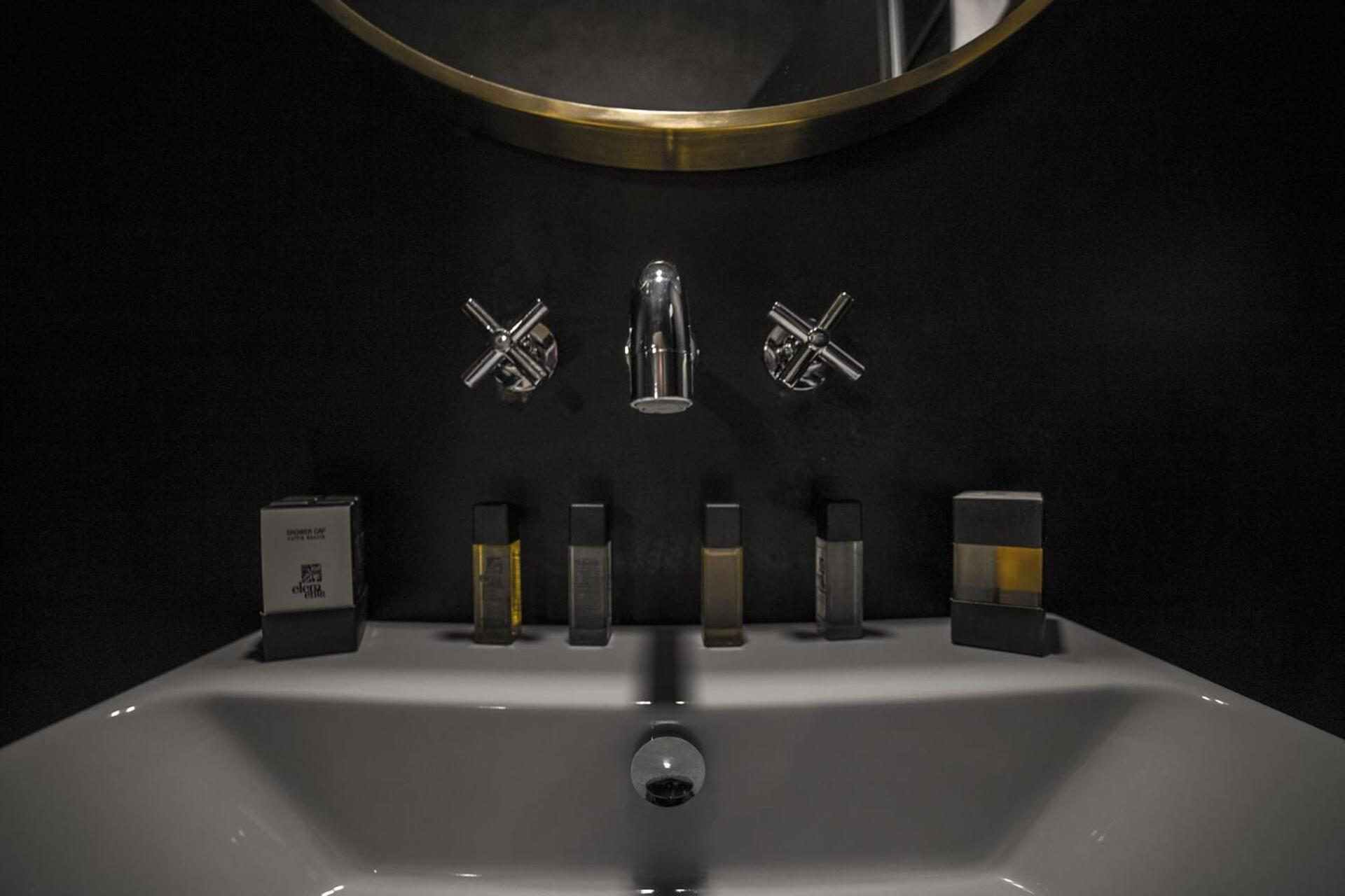 Superior King Room photo 3