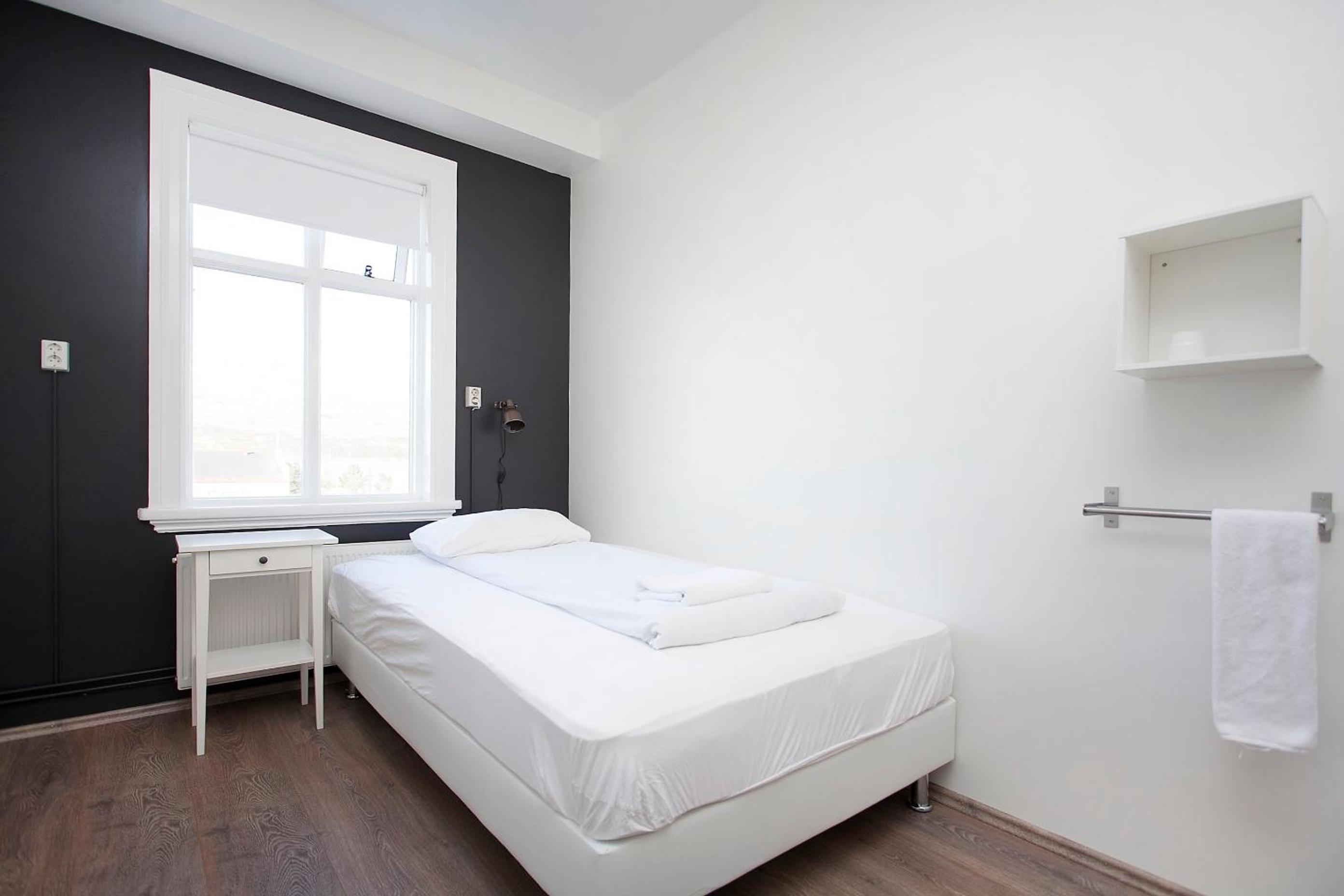 Single Room With Shared Bathroom photo 1