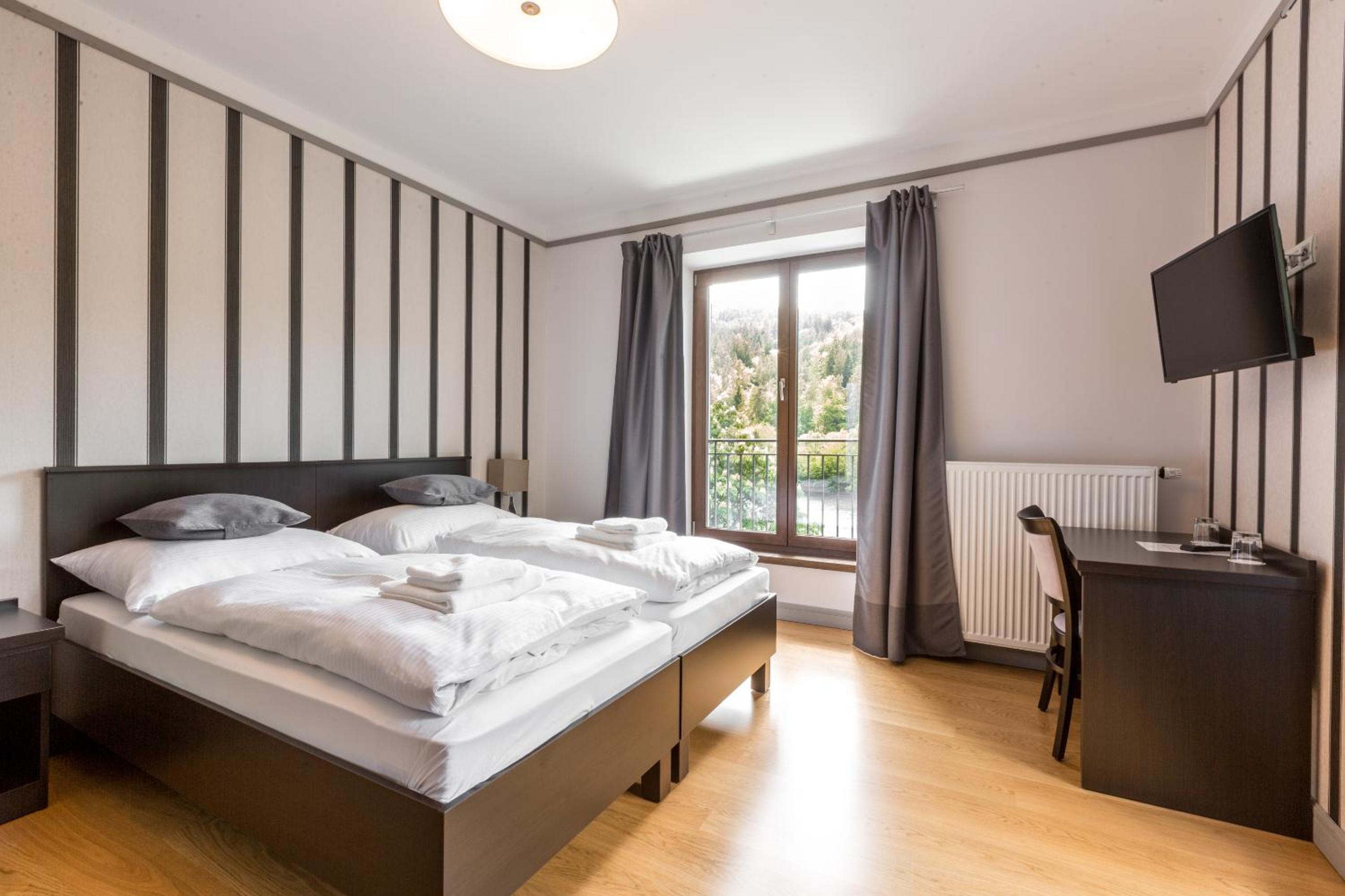 Double or Twin Room with Terrace