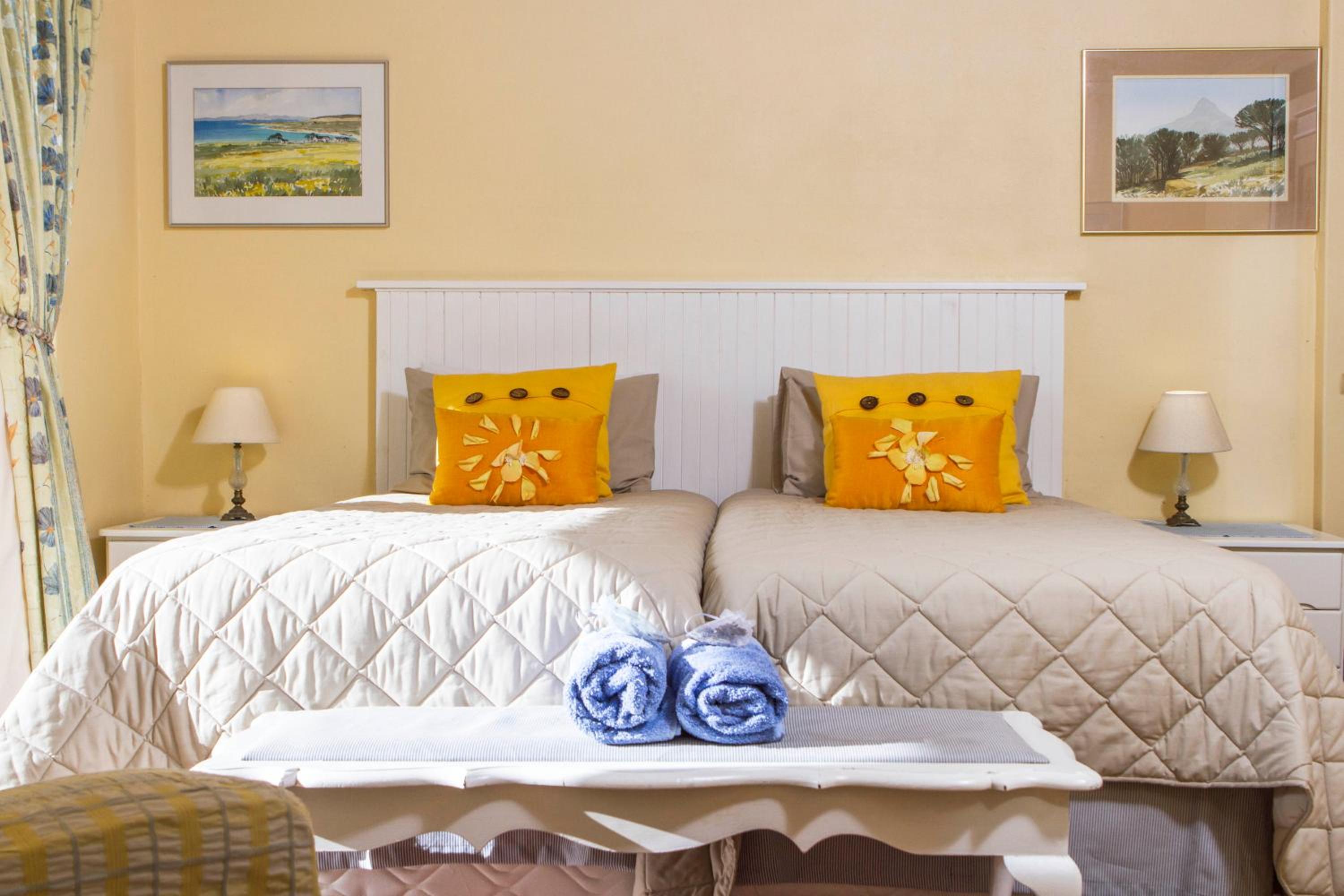 Deluxe Twin Room photo 2