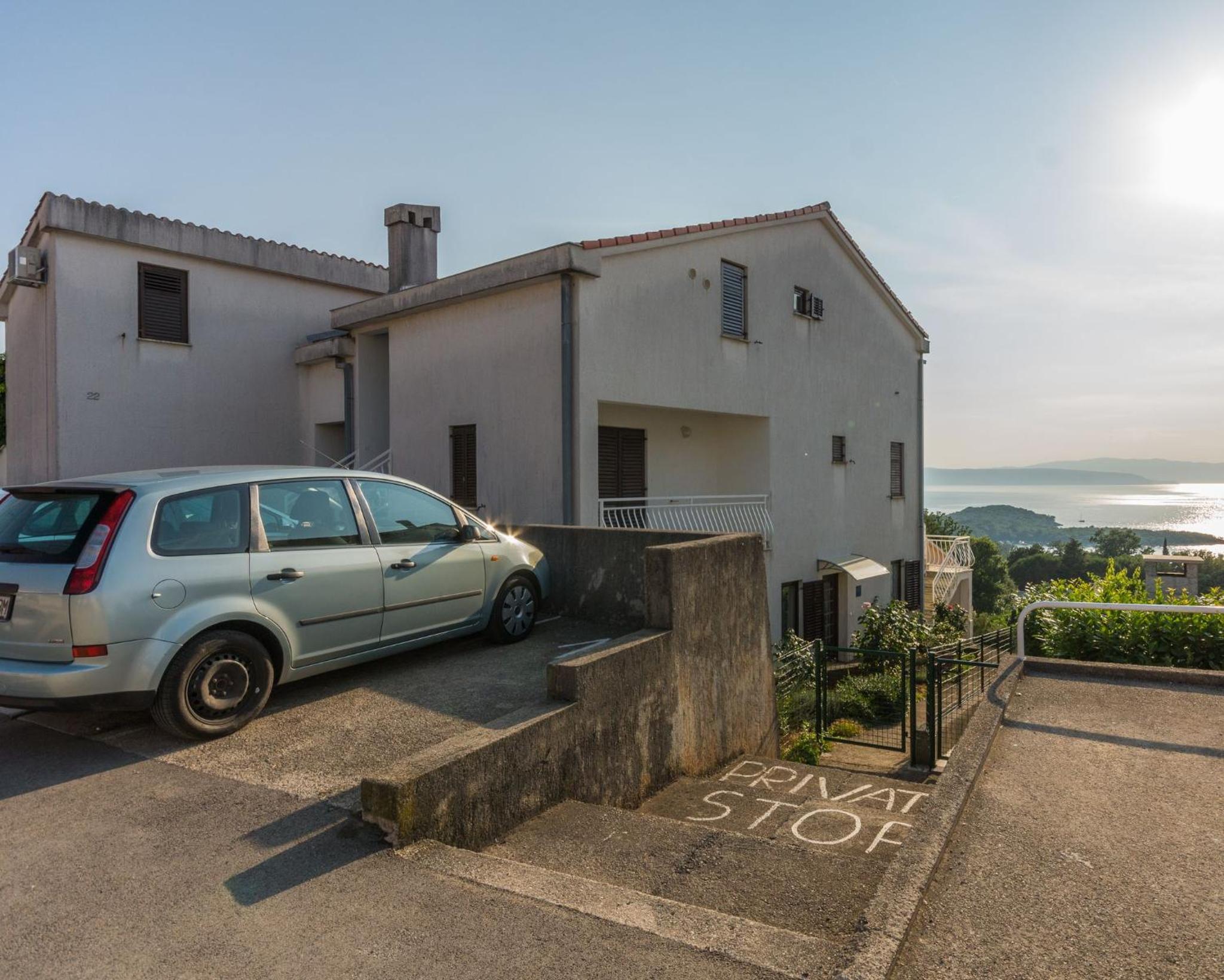 Two-Bedroom Apartment with Seaview photo 2