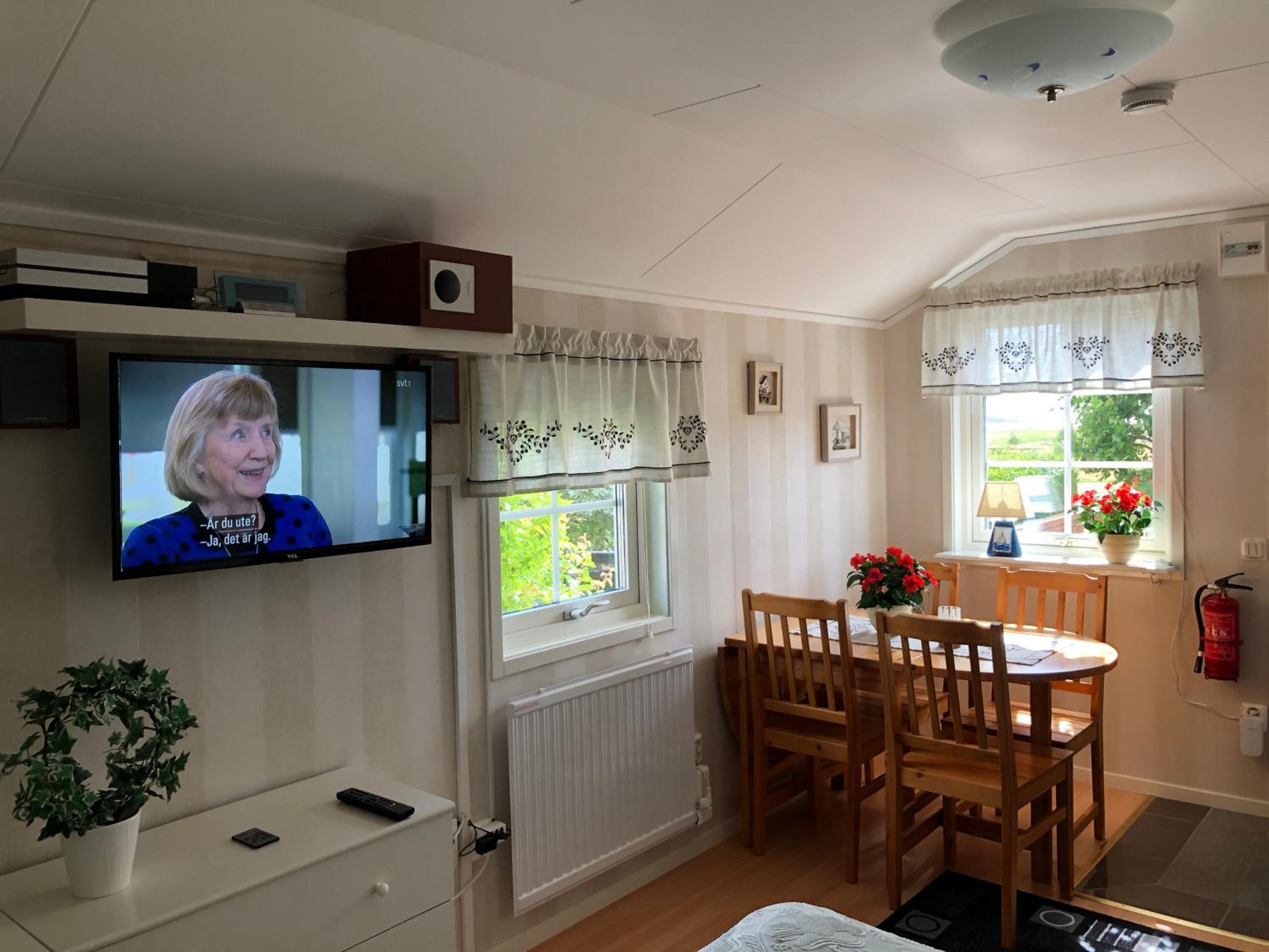 One-Bedroom Cottage - Photo 1