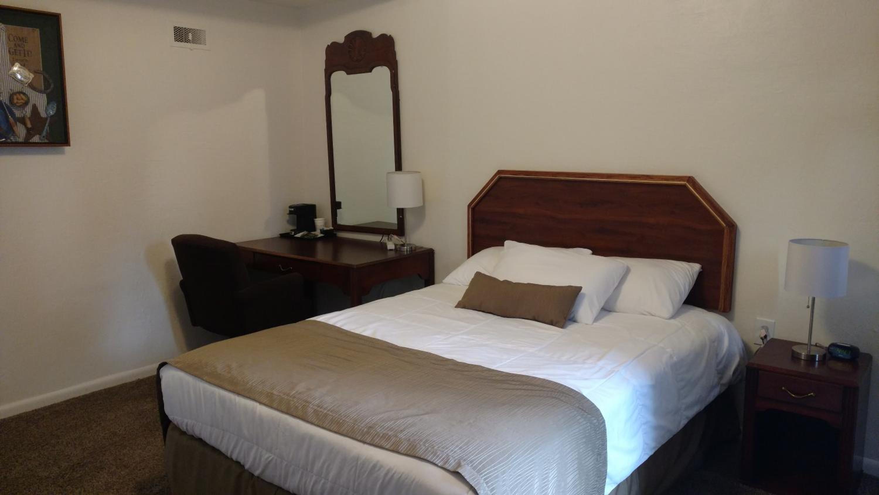 Double or Twin Room photo 3