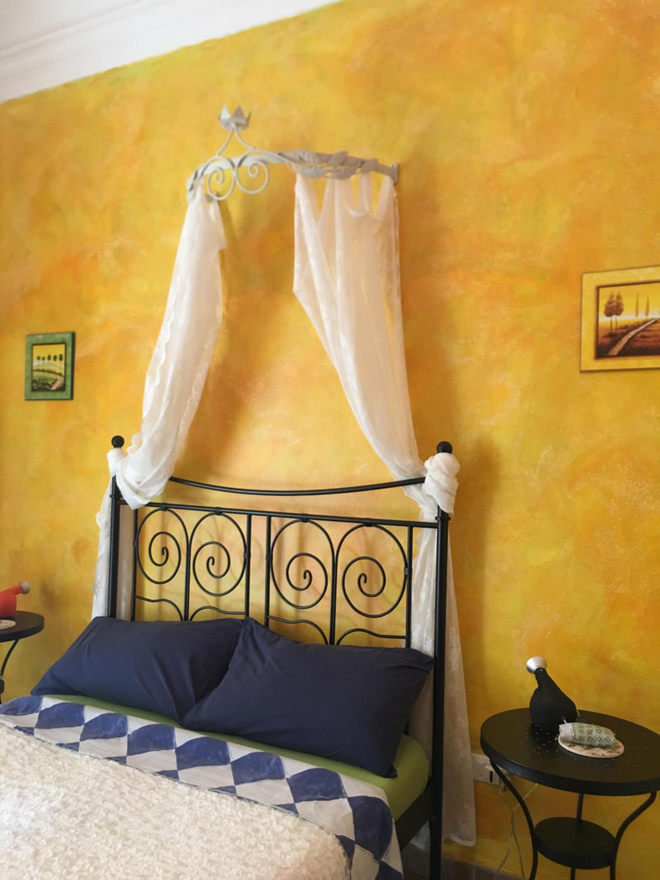 Double Room with Private External Bathroom - Photo 1
