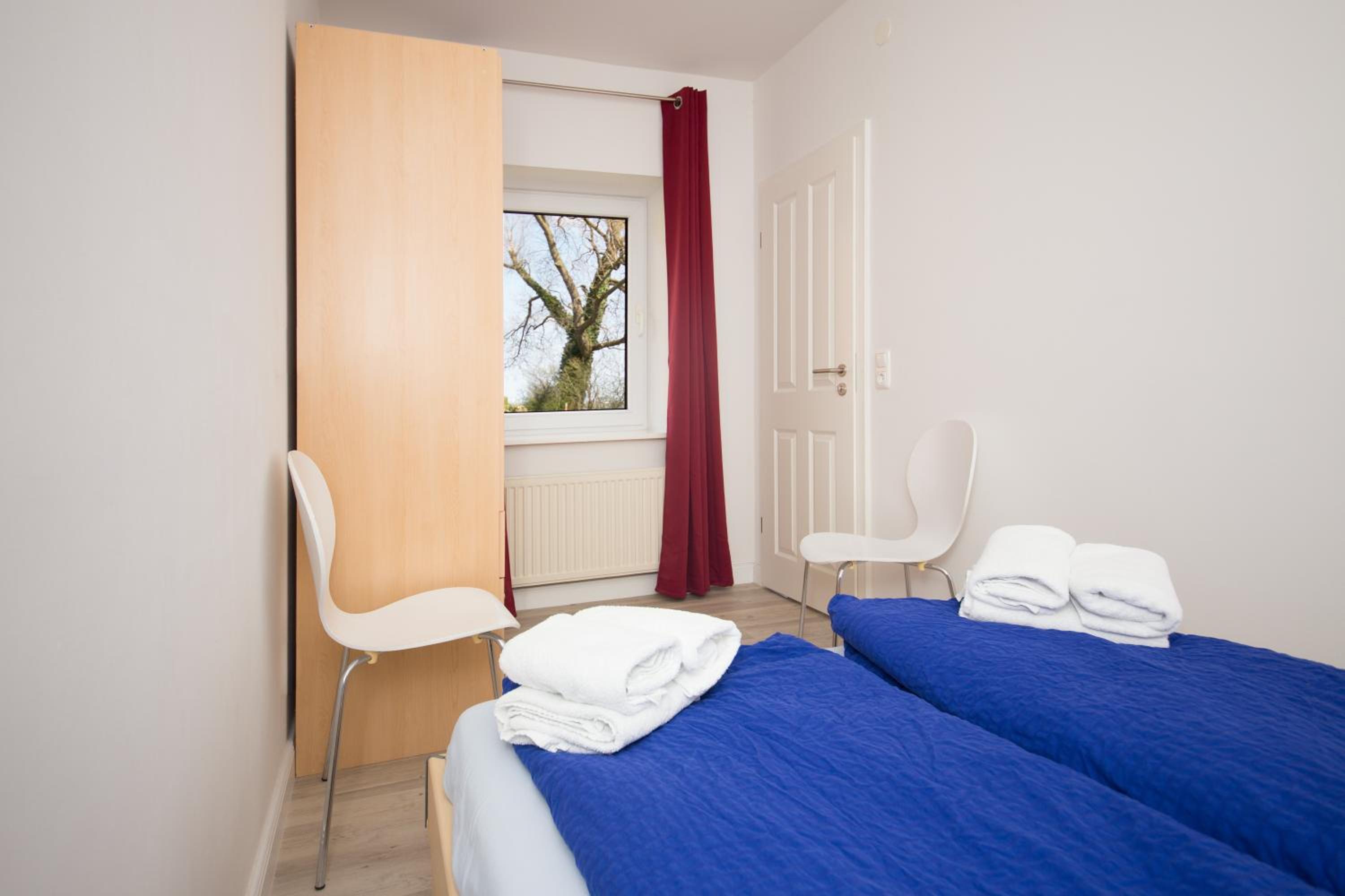 One-Bedroom Apartment with Sea View