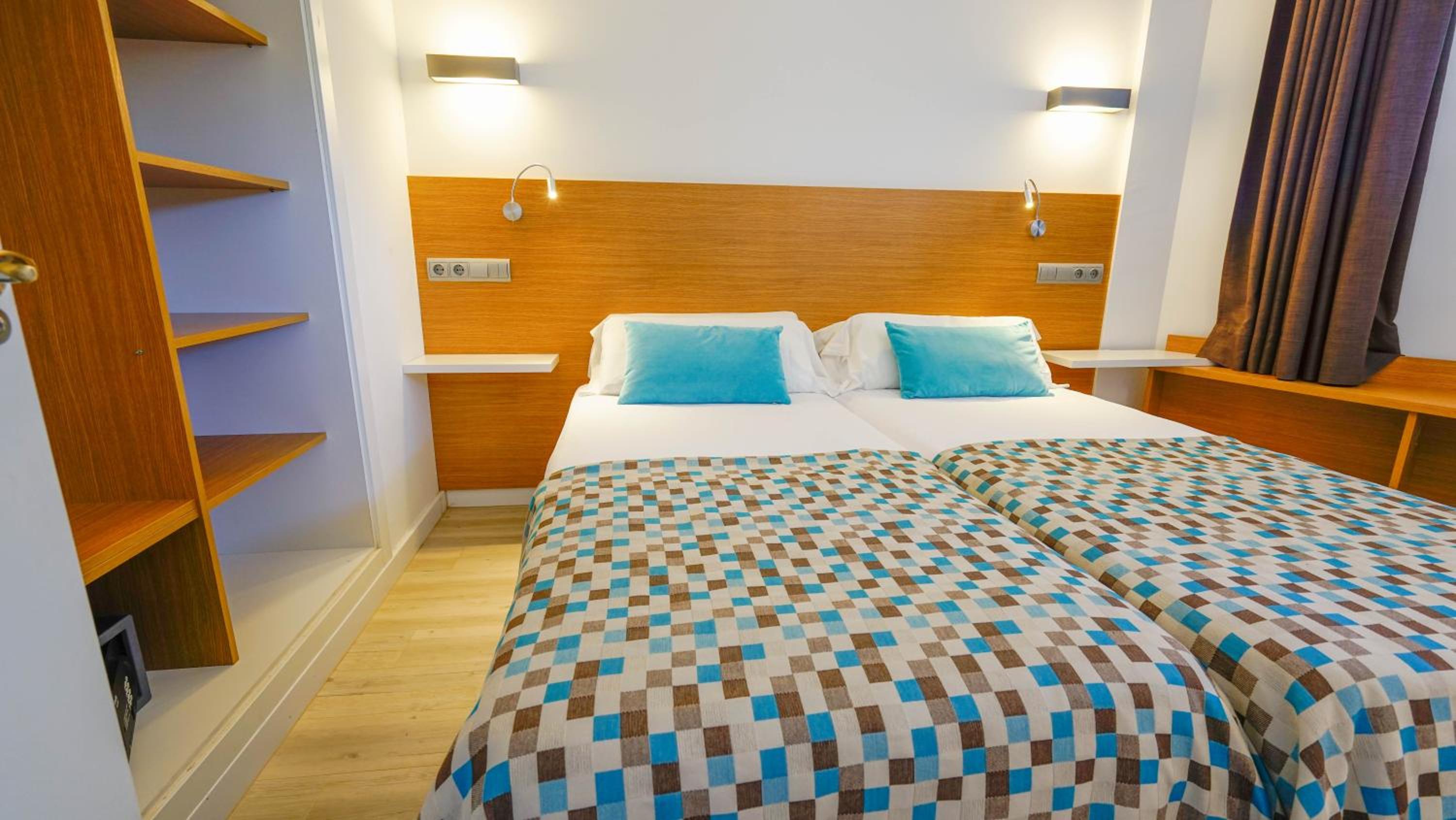 Superior One-Bedroom Apartment with Sea View - Photo 1