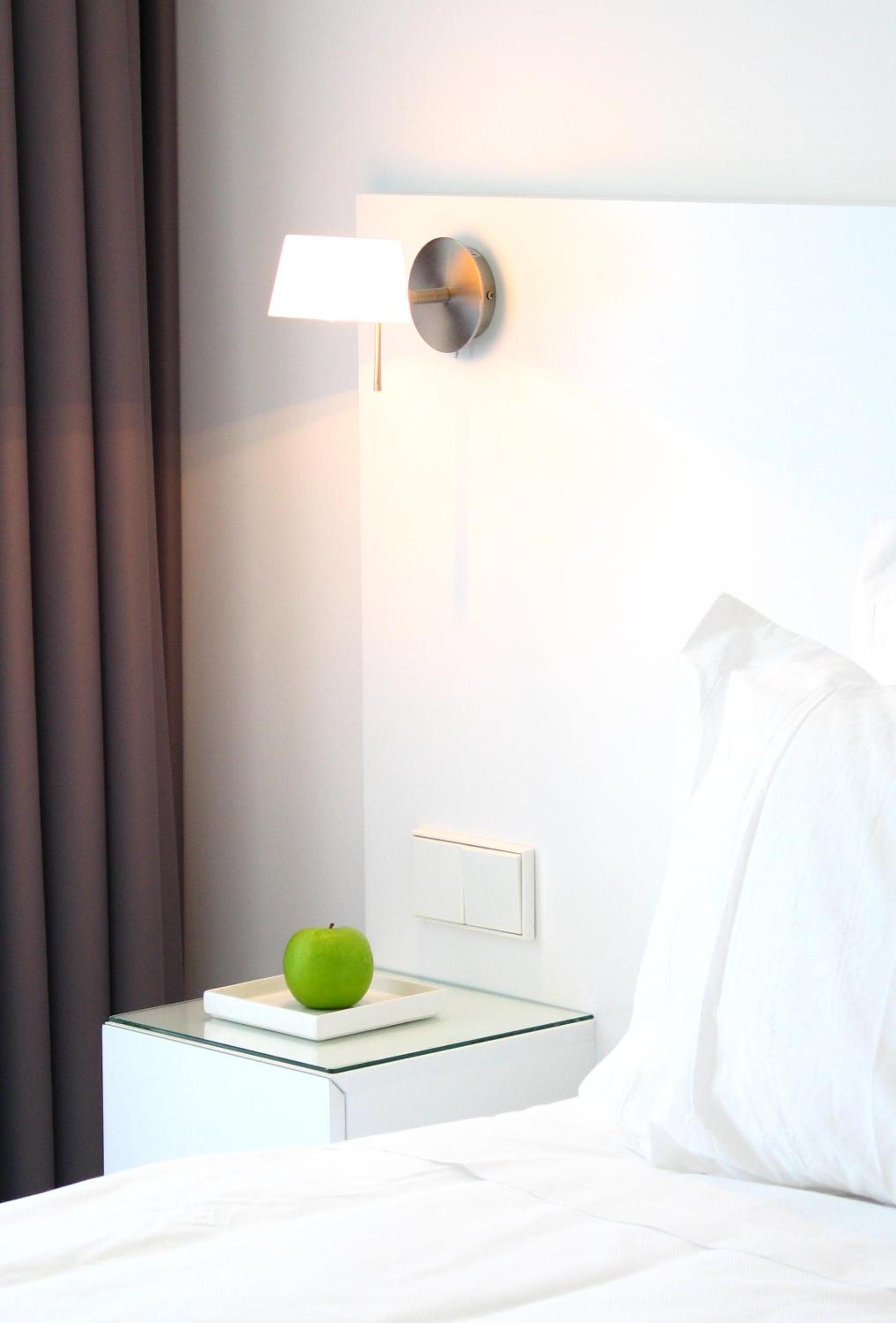 Double Room with Street View - Photo 3