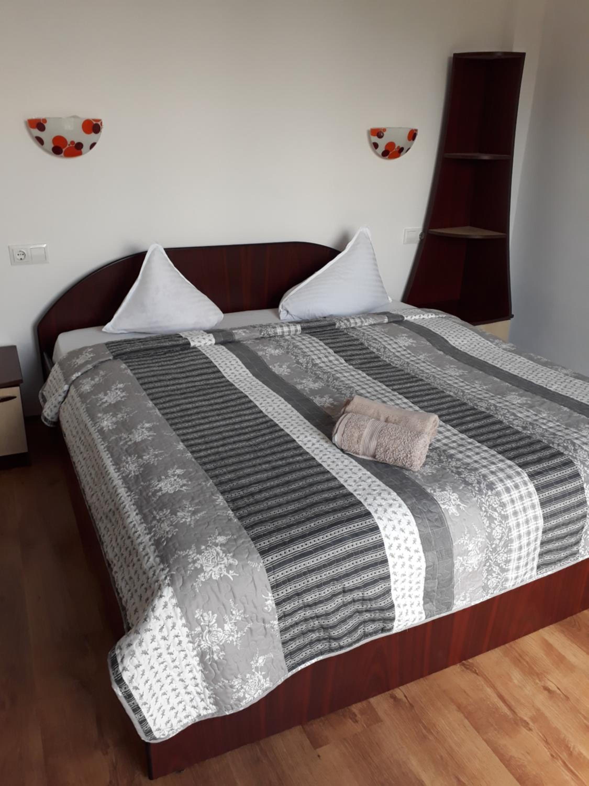 Double Room - Photo 12