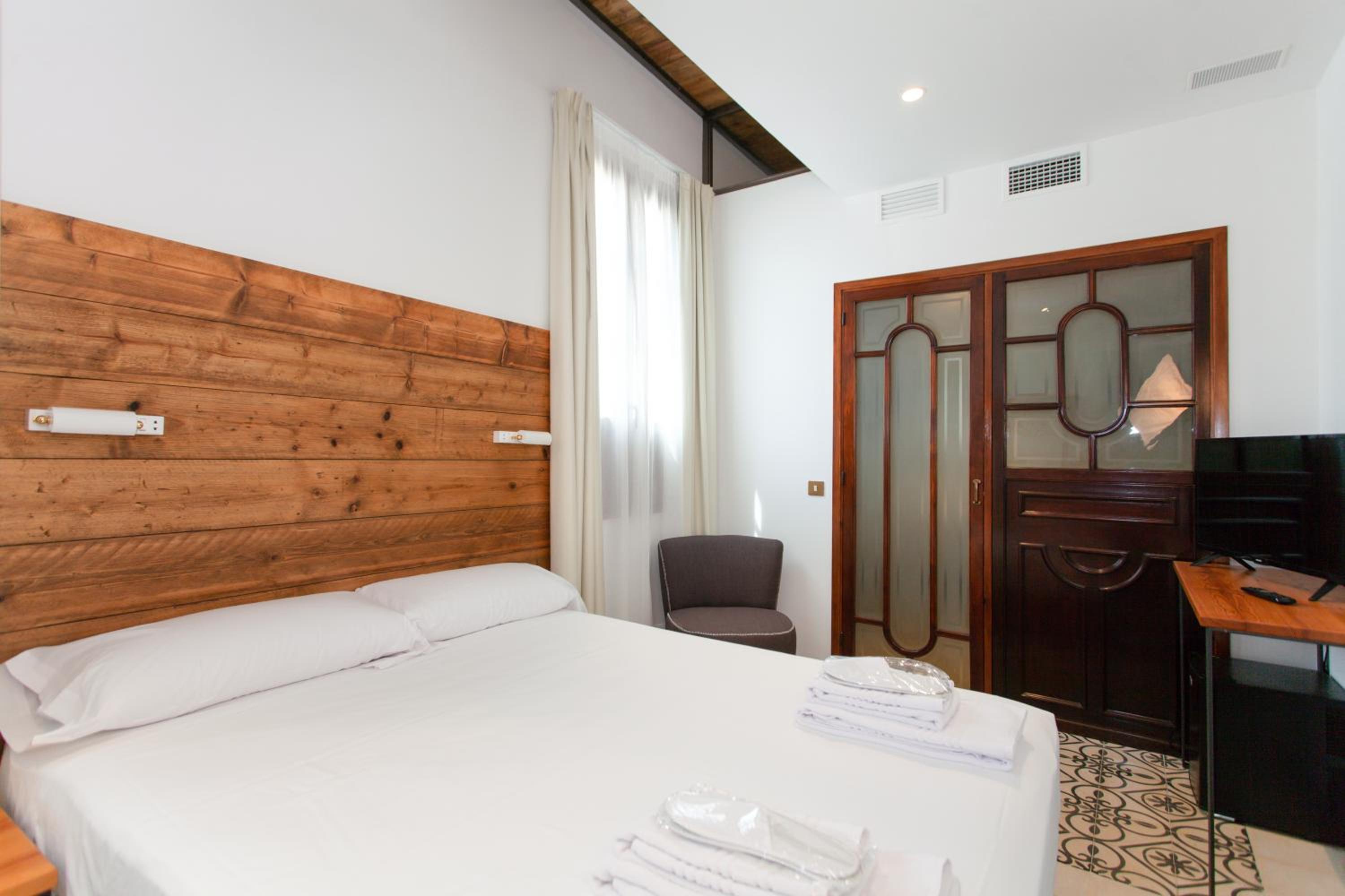 Superior Double Room - Photo 5