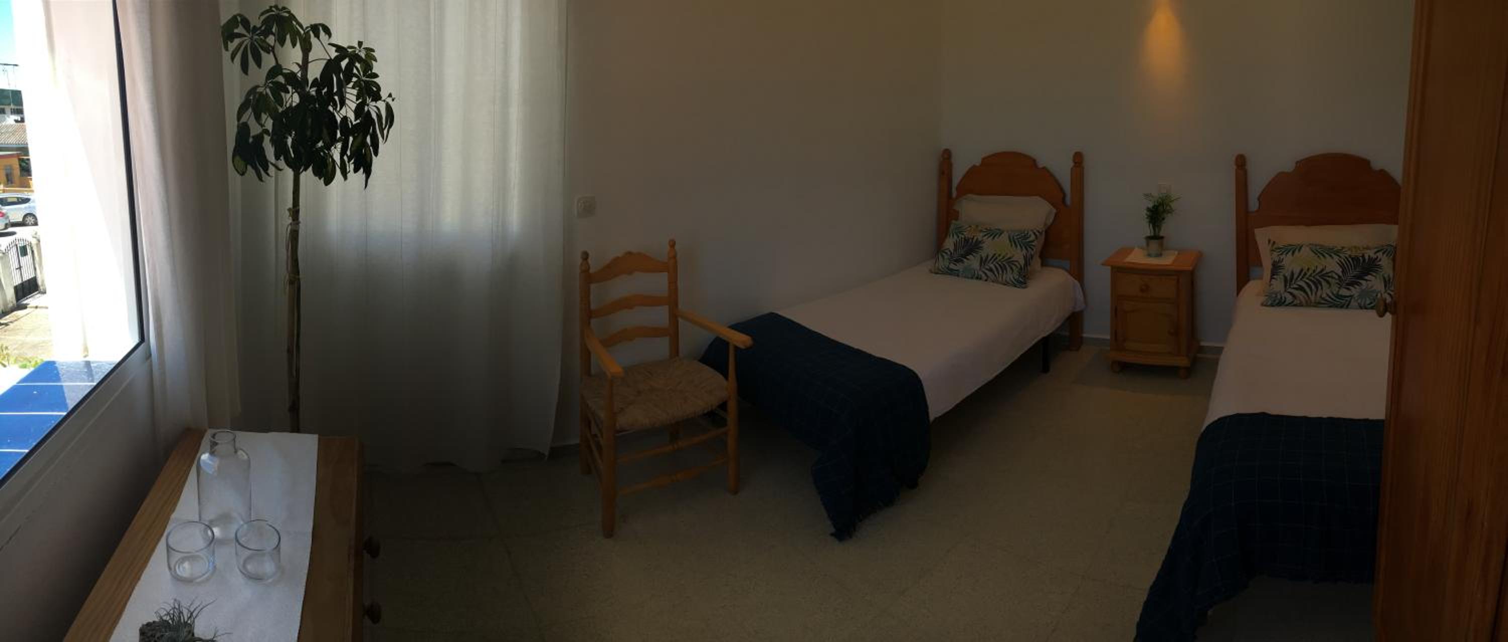 Double Room with Shared Bathroom photo 3