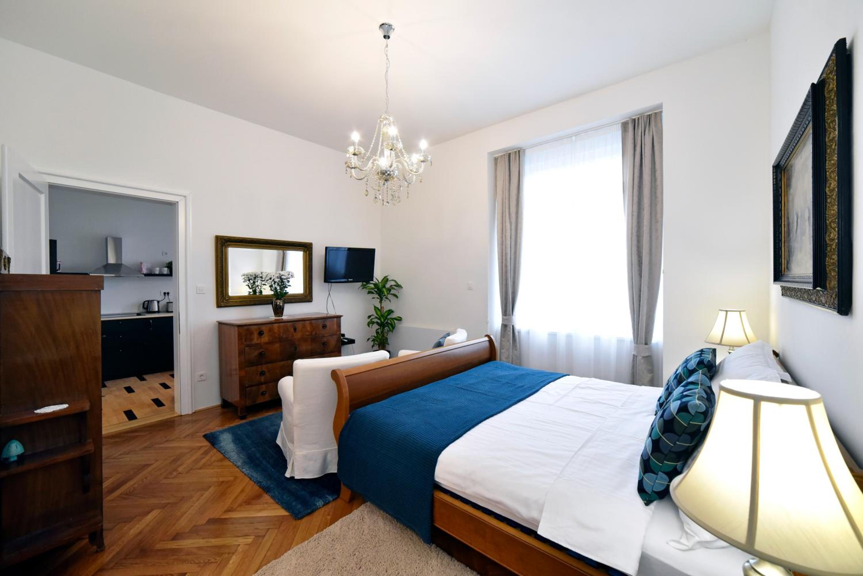 Superior Apartment