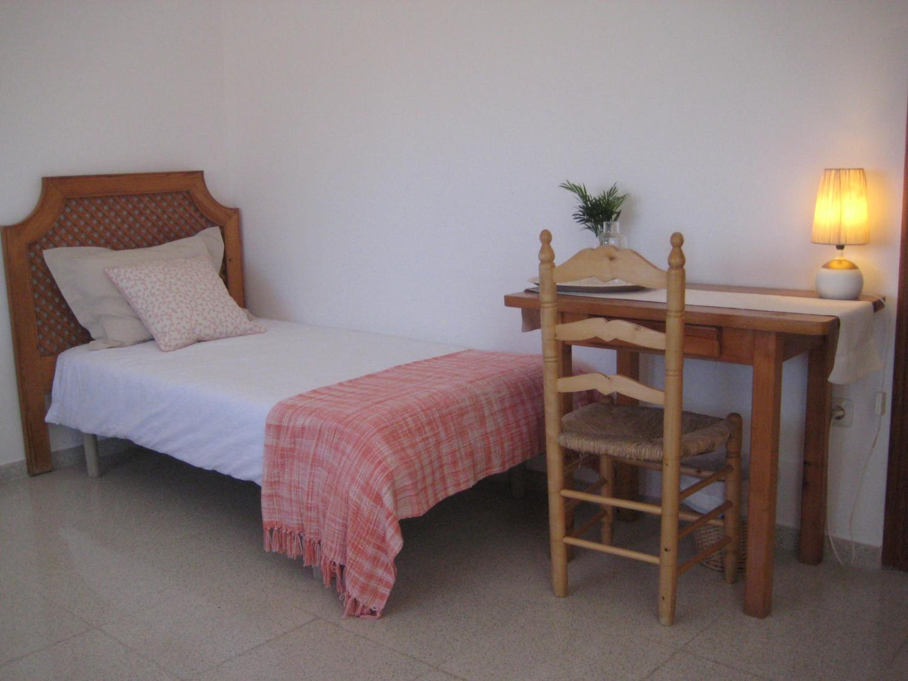 Double Room with Shared Bathroom photo 3
