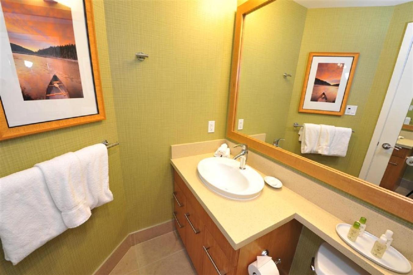 Two-Bedroom Villa photo 2