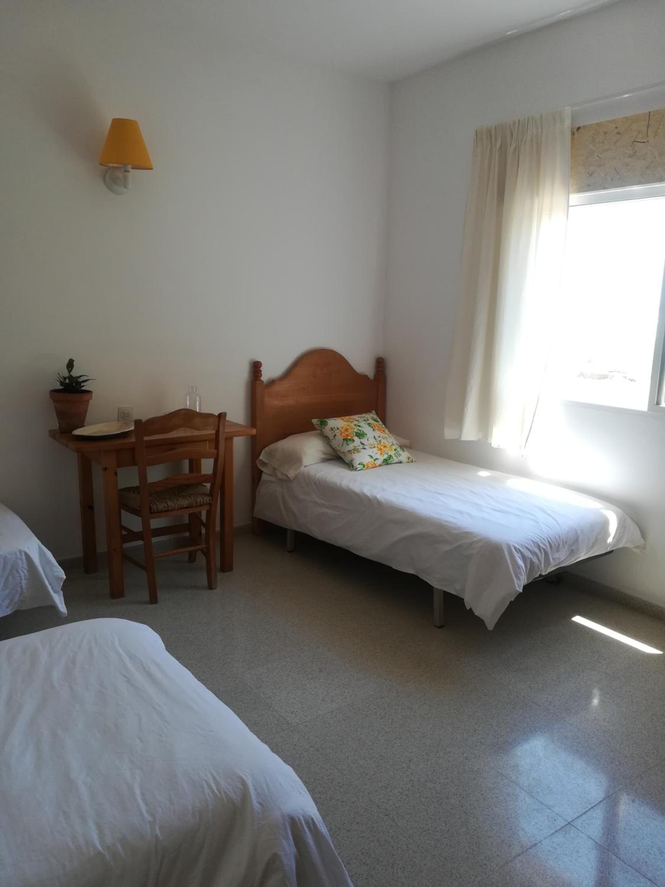 Double Room with Shared Bathroom photo 3