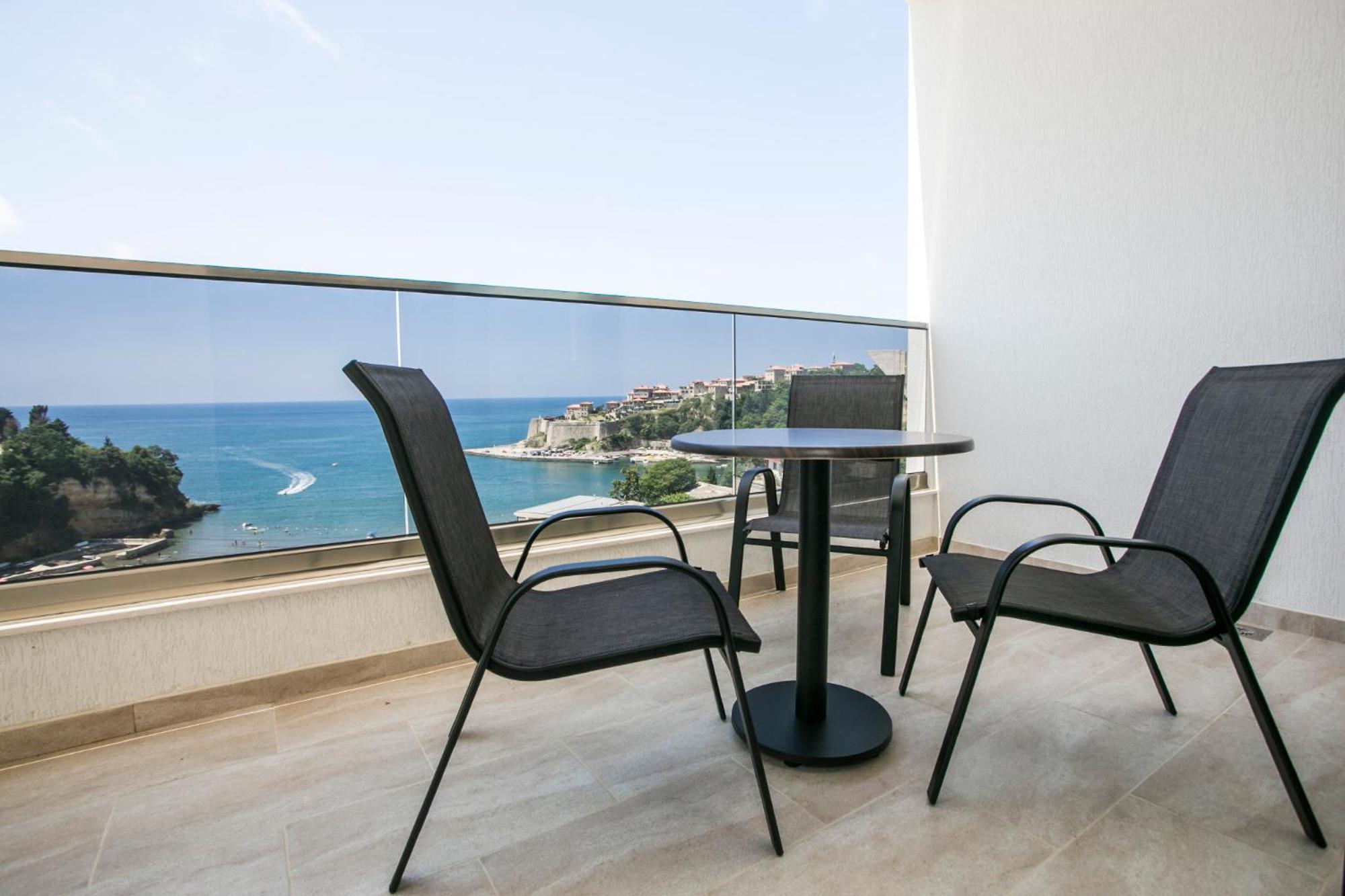 Queen Room with Sea View