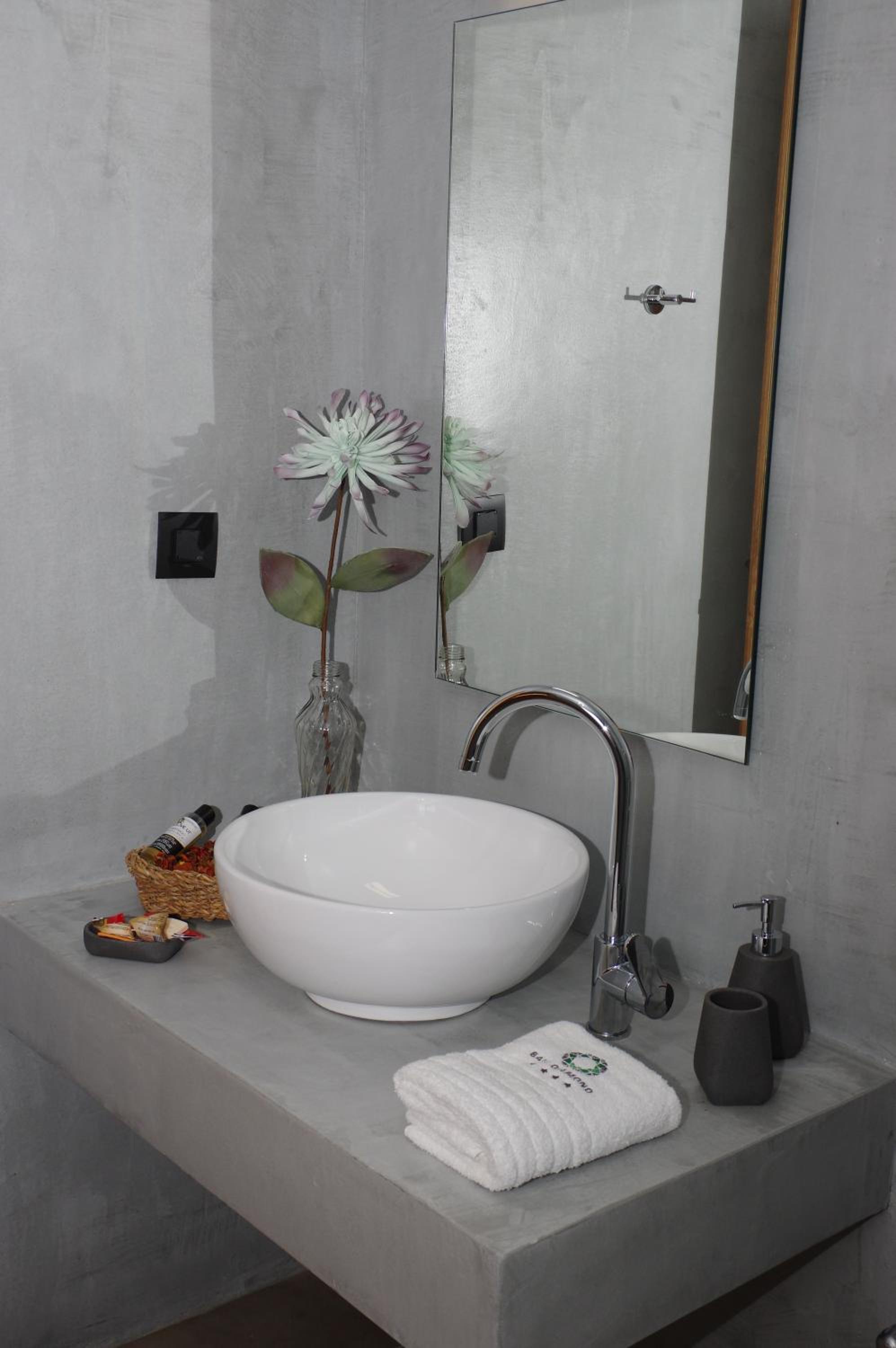 Double Room with Sea View - Photo 13