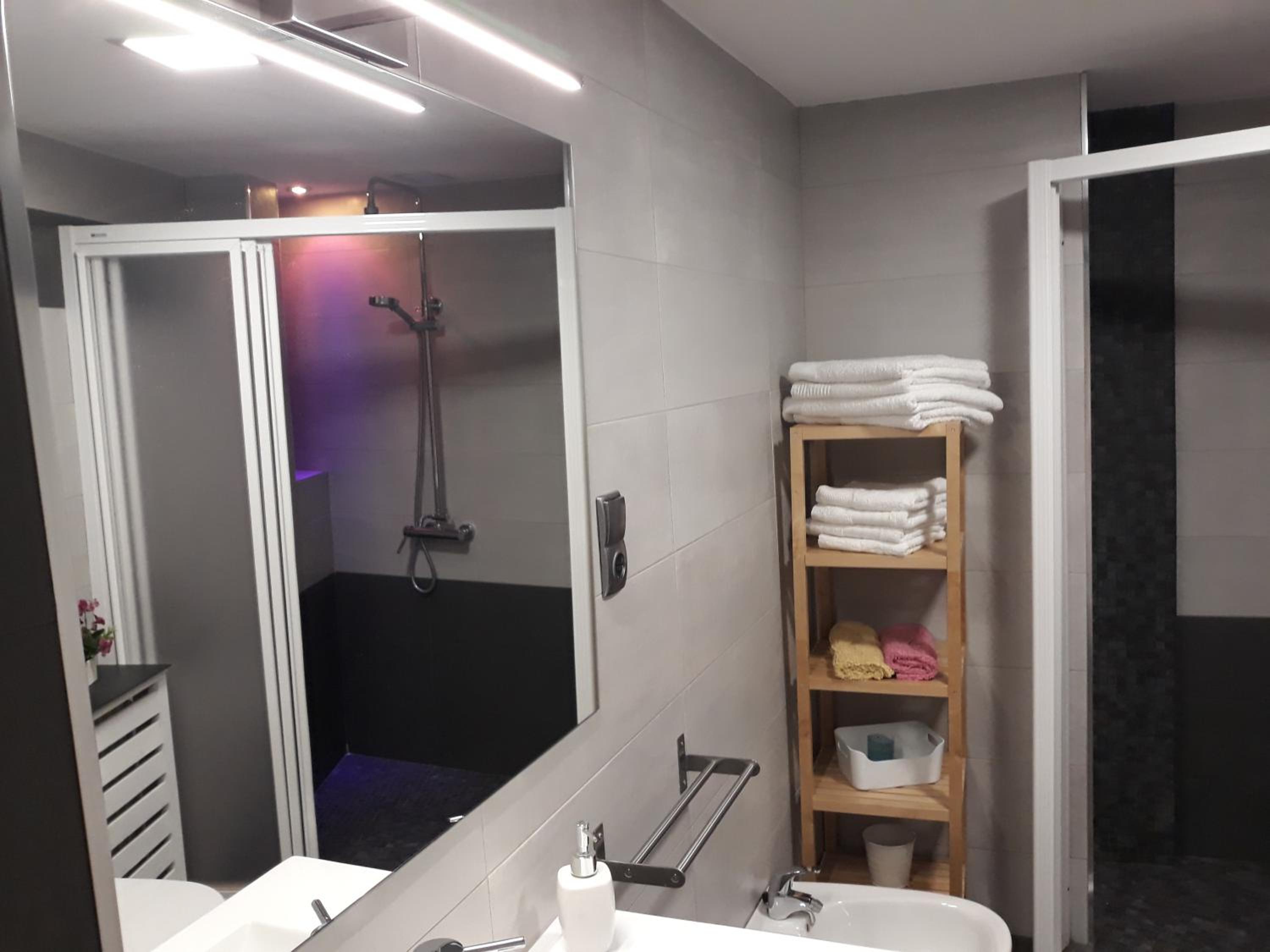Deluxe Apartment - Photo 11