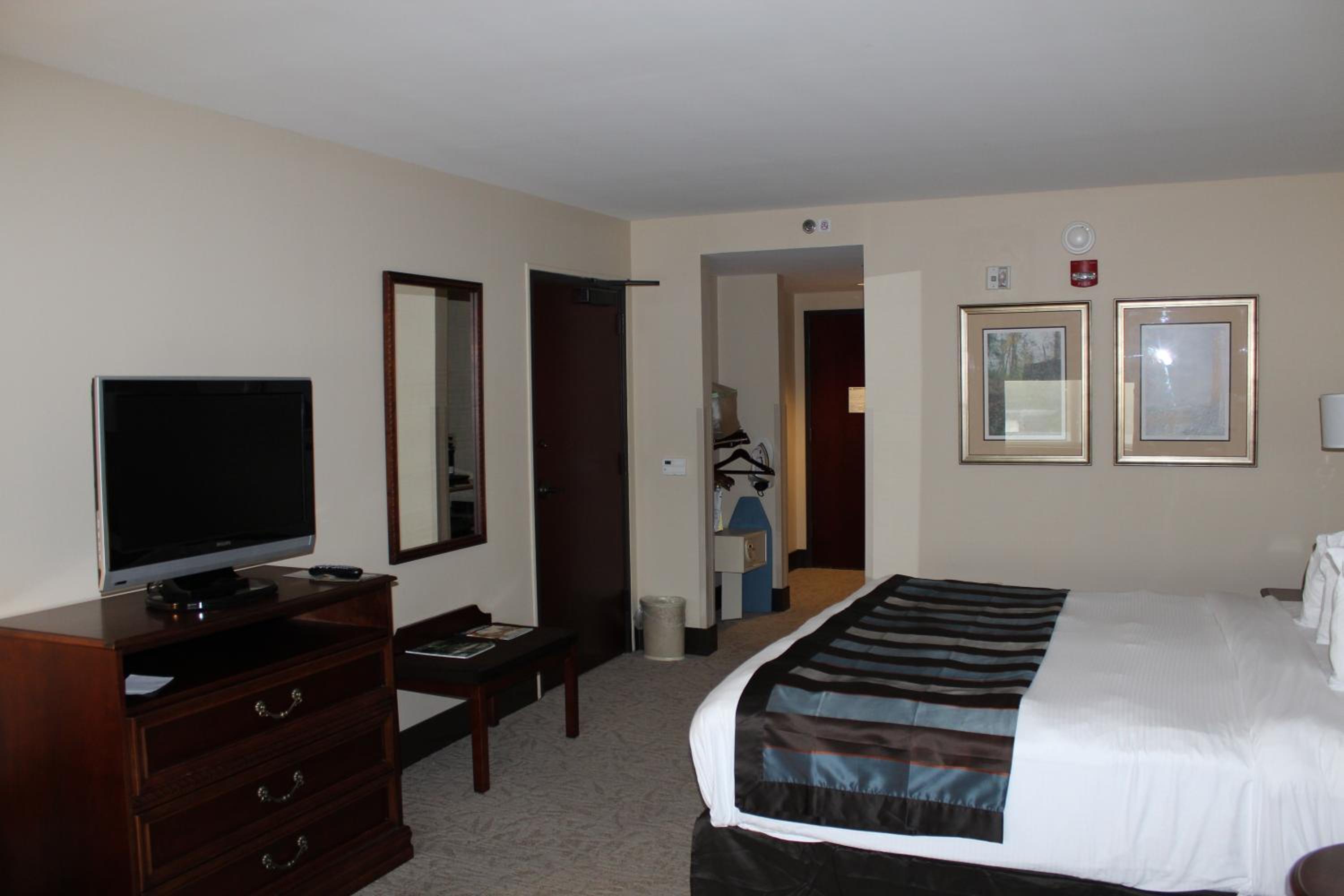 King Room - Disability Access/Non-Smoking - Photo 3