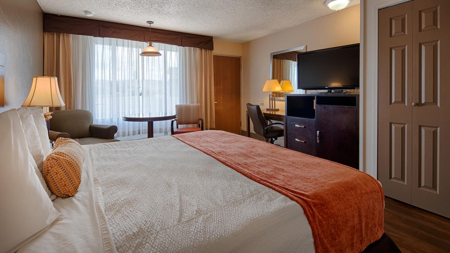 King Room - Non-Smoking photo 1
