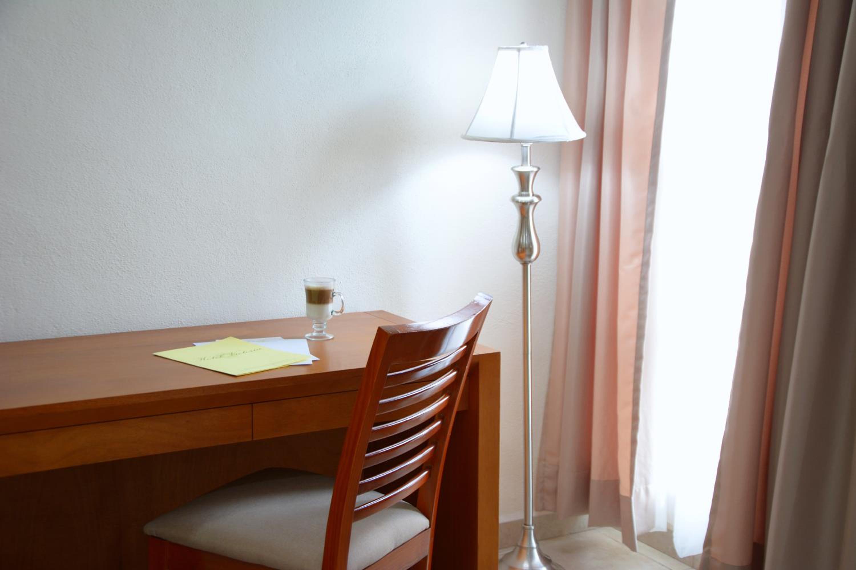 Superior Double Room with Two Double Beds - Photo 7