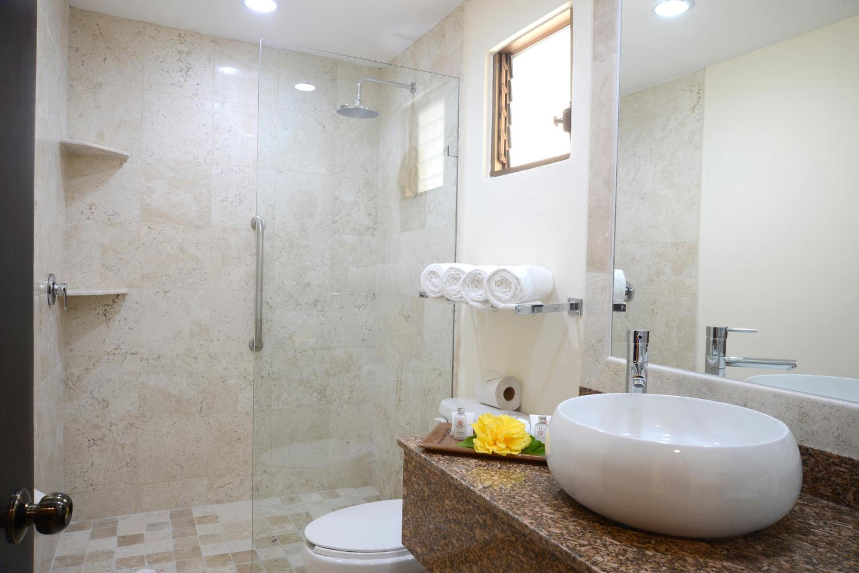 One bedroom Luxury Suite  - Photo 2
