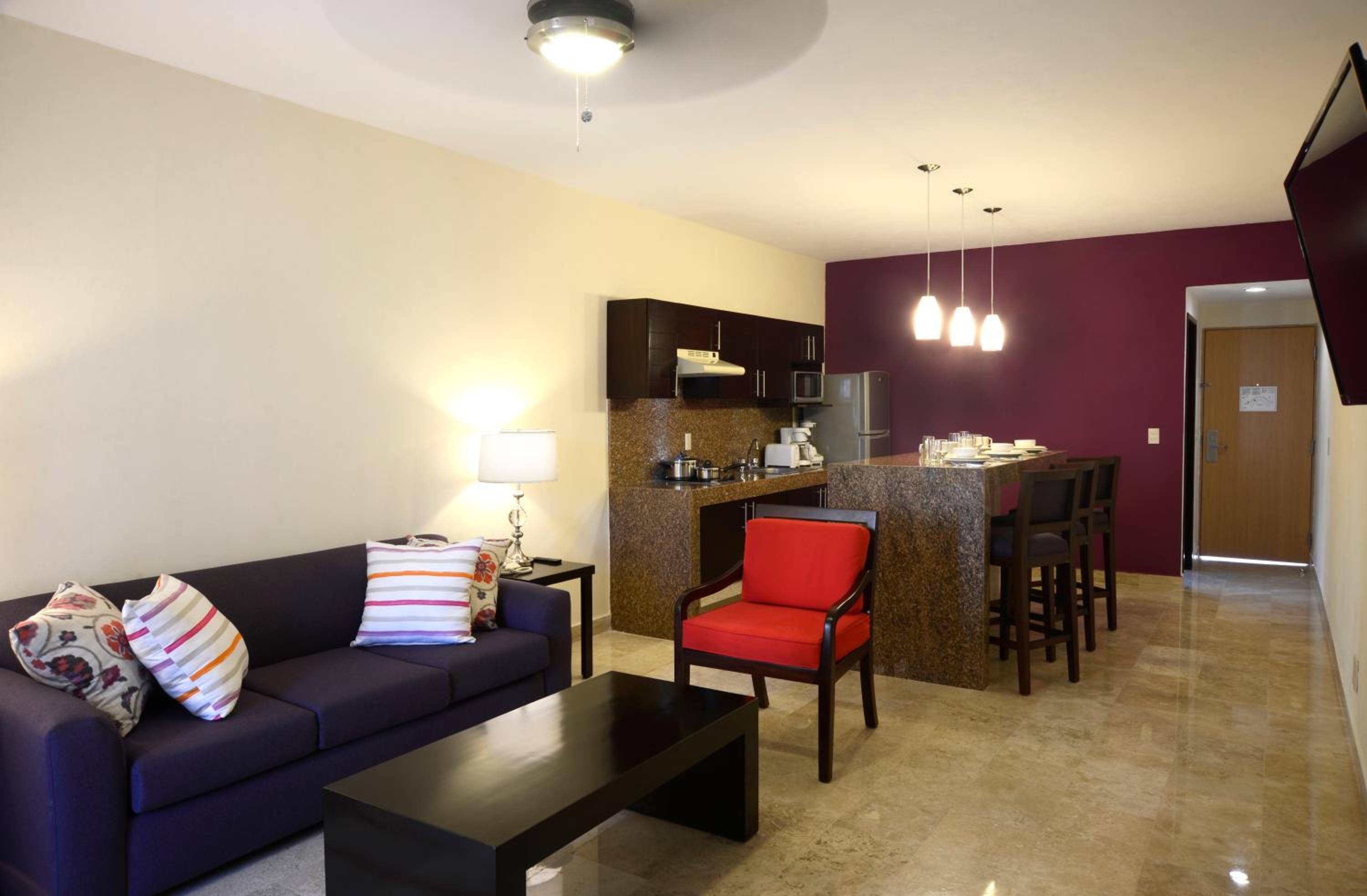 One bedroom Luxury Suite  - Photo 3