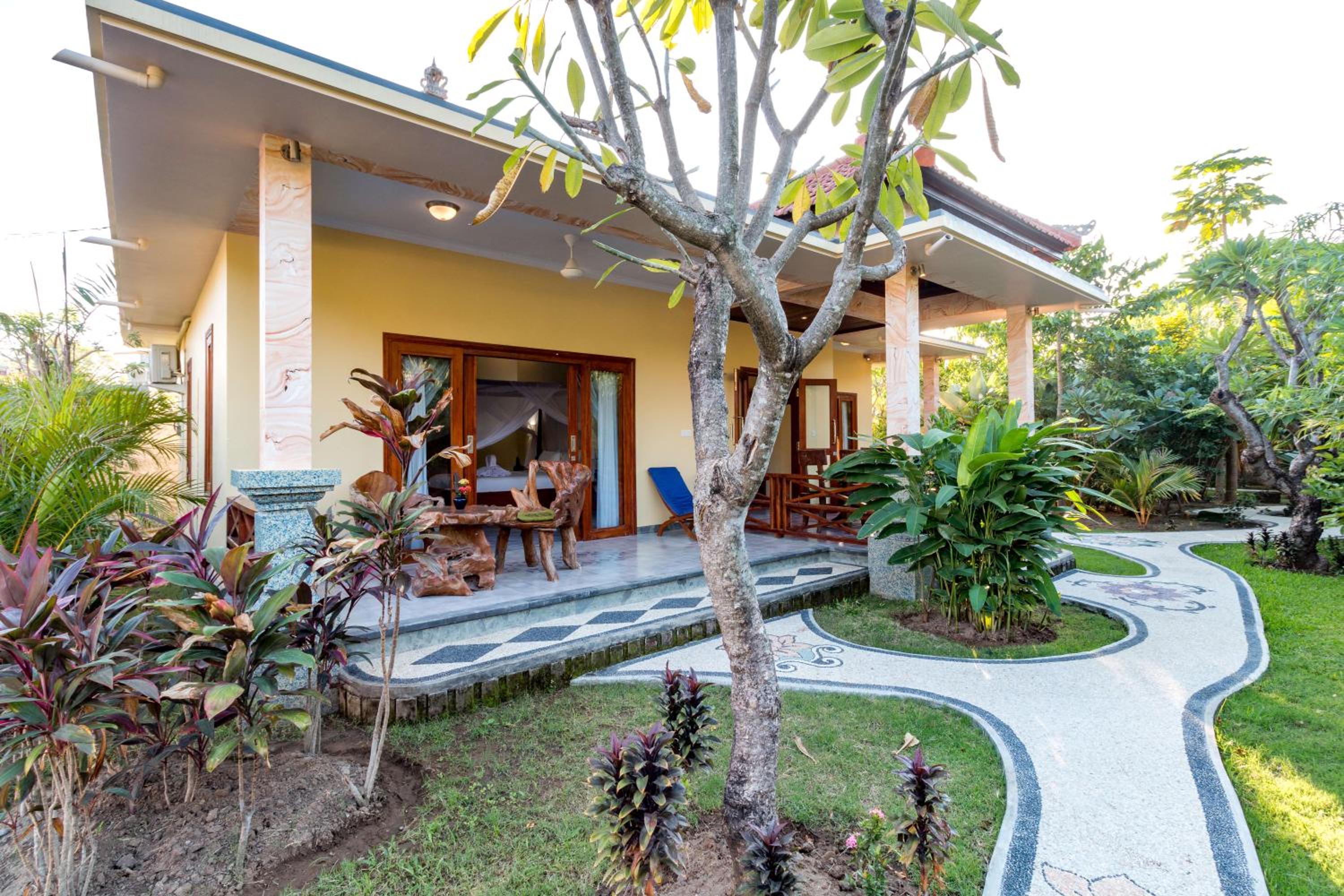 Villa with Garden View - Photo 4