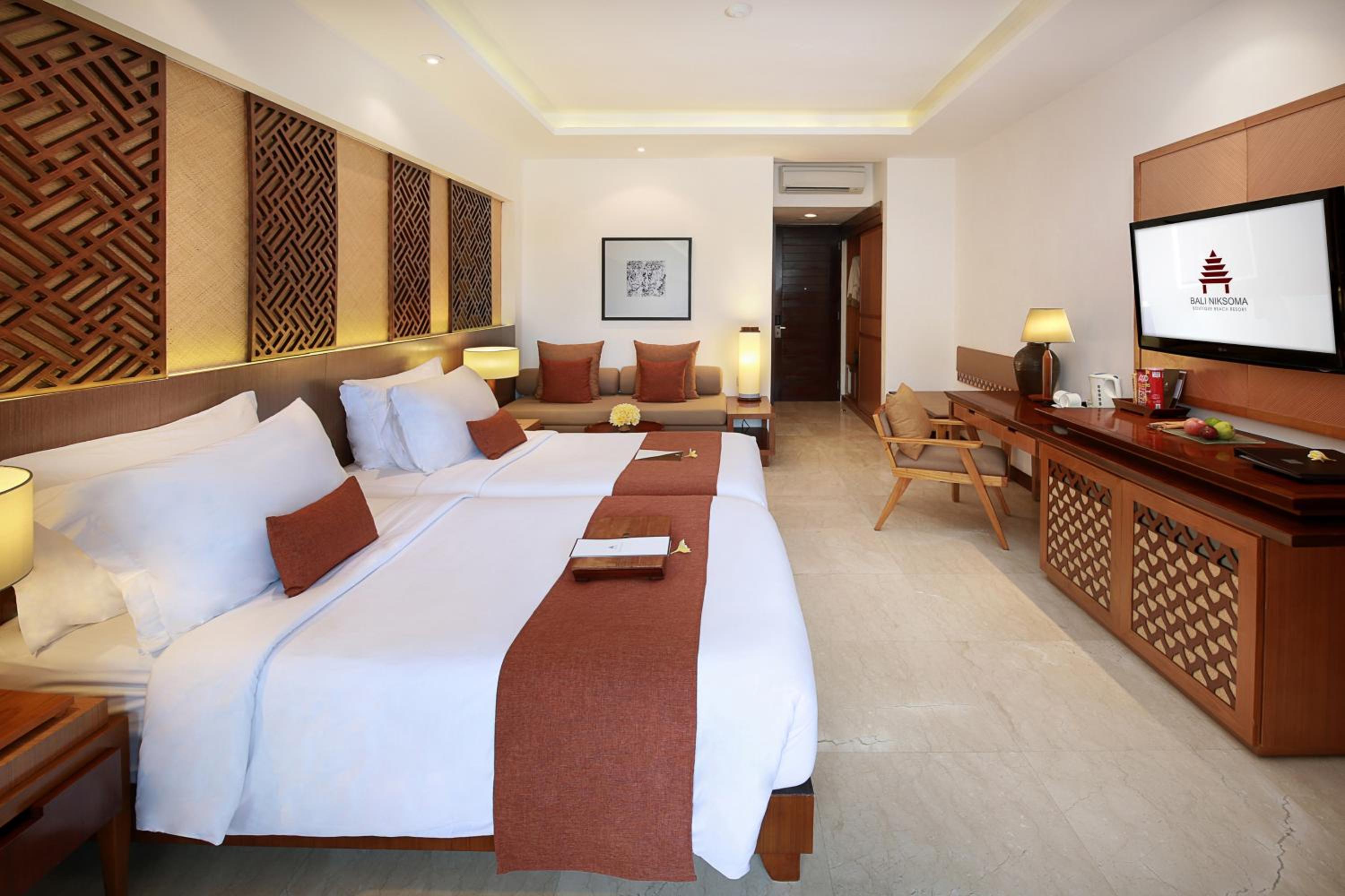 Deluxe Room Twin Bed photo 3