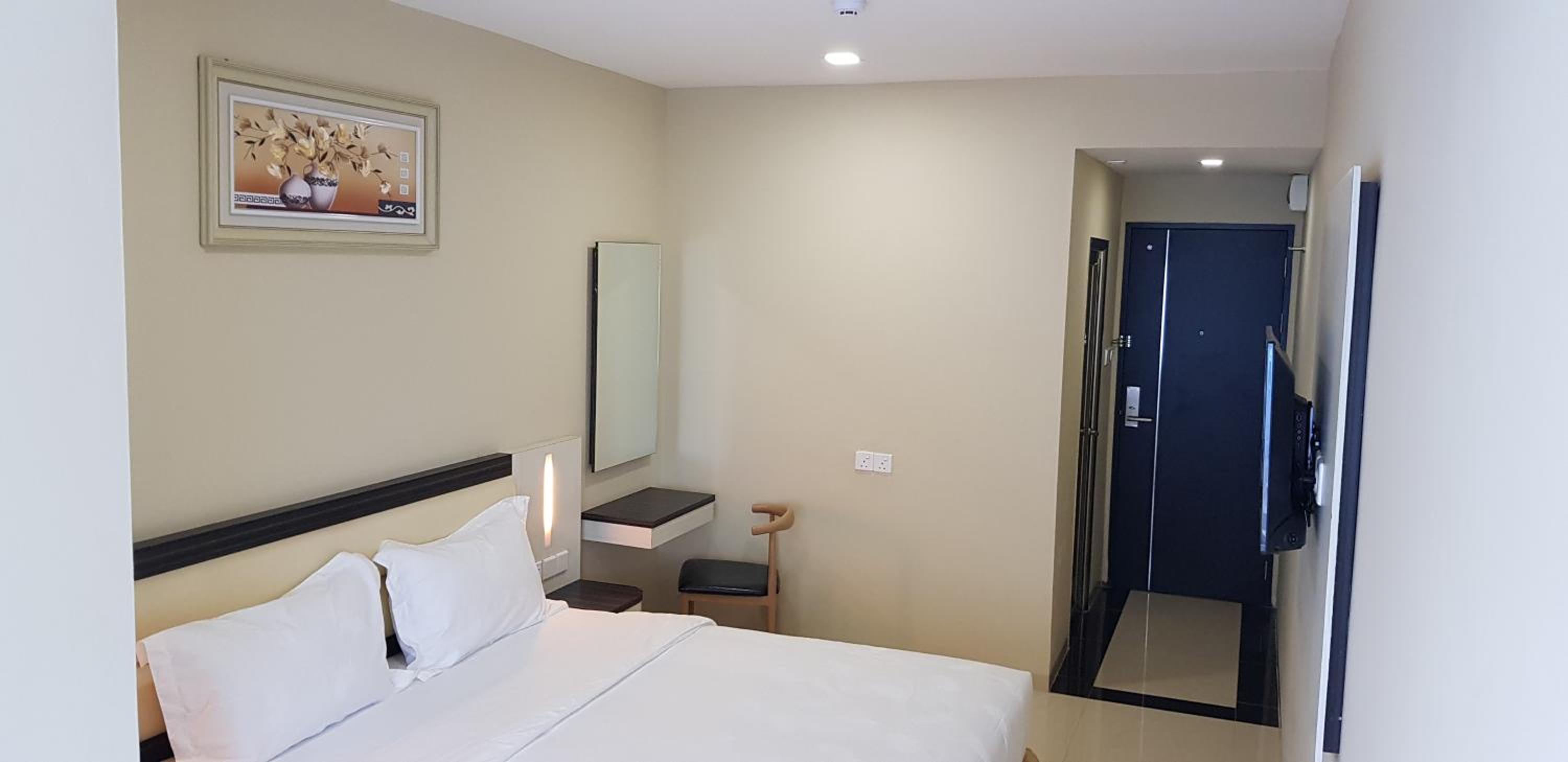 Double Room - Photo 5