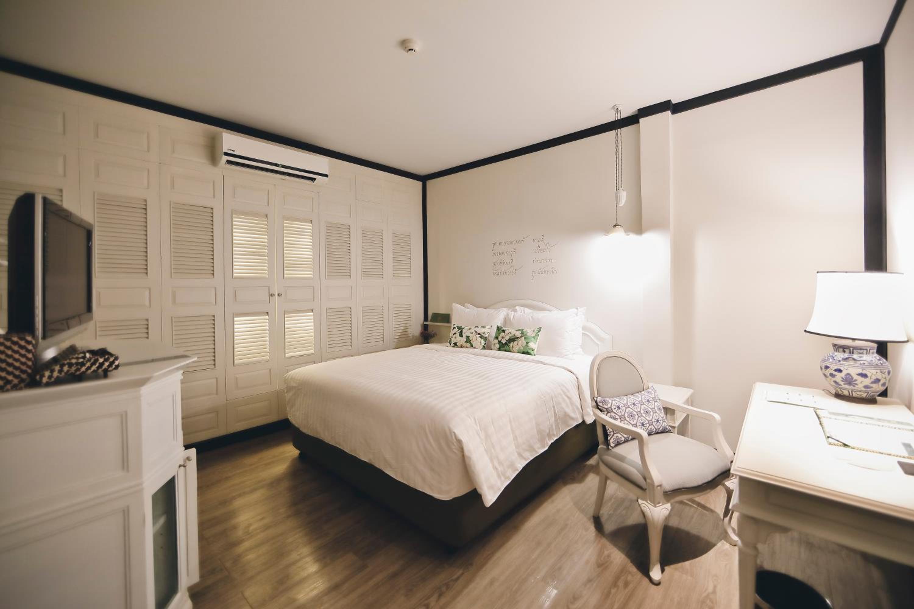 Montha Room – No Window, photo 7