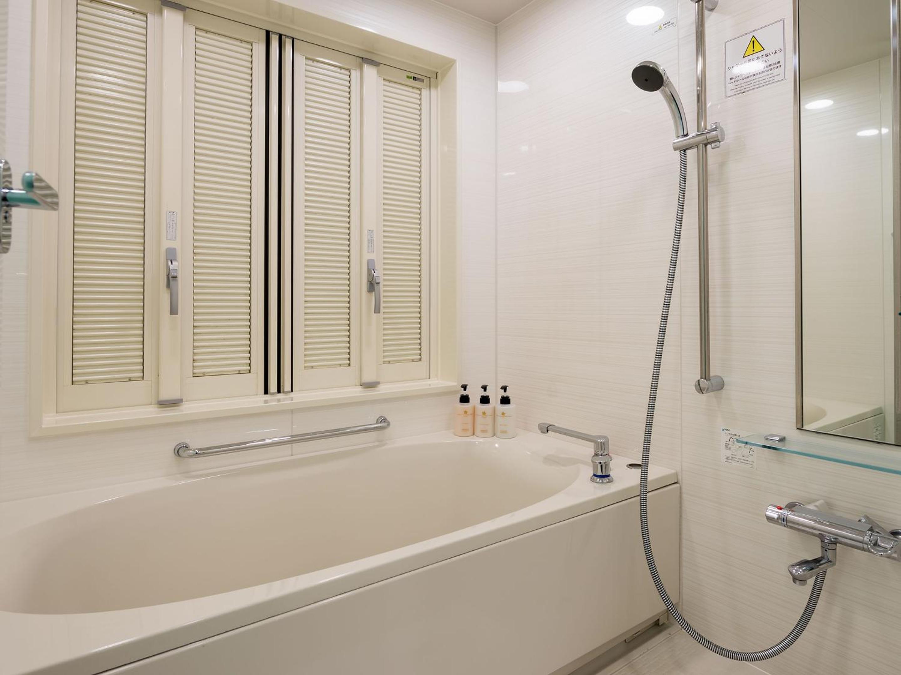Large Premium Room with Ocean View and Lounge Access - 9F - Photo 8