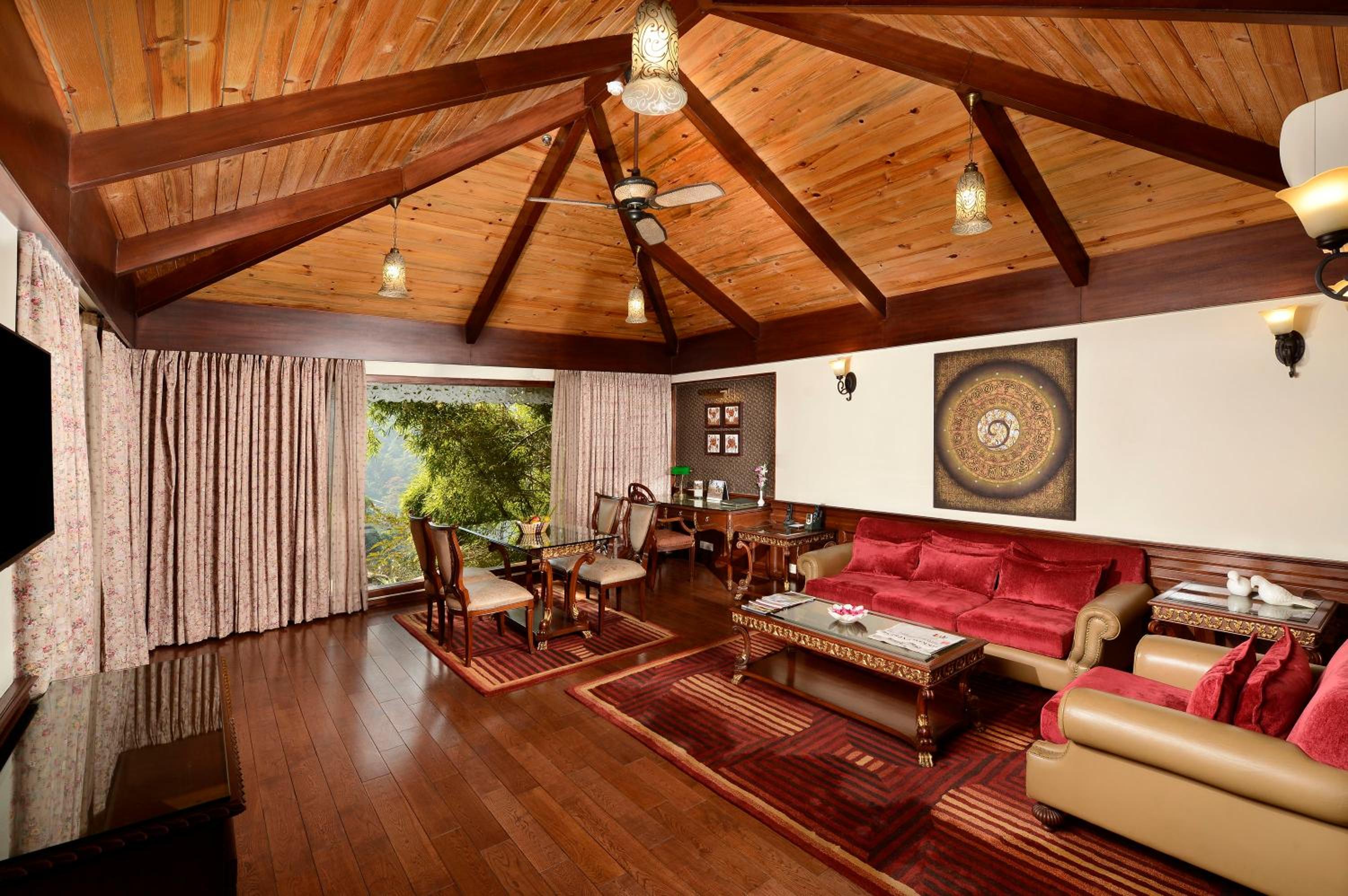 Grand Villa - 10% Discount on Foods & Soft Beverages* | 15% Discounts on Laundry Services* | INR 500 spa credit during your stay on selective Massage services. TnC Apply.* | Free Minibar - 2 cans of soft Beverages (Once on Arrival) - Photo 3