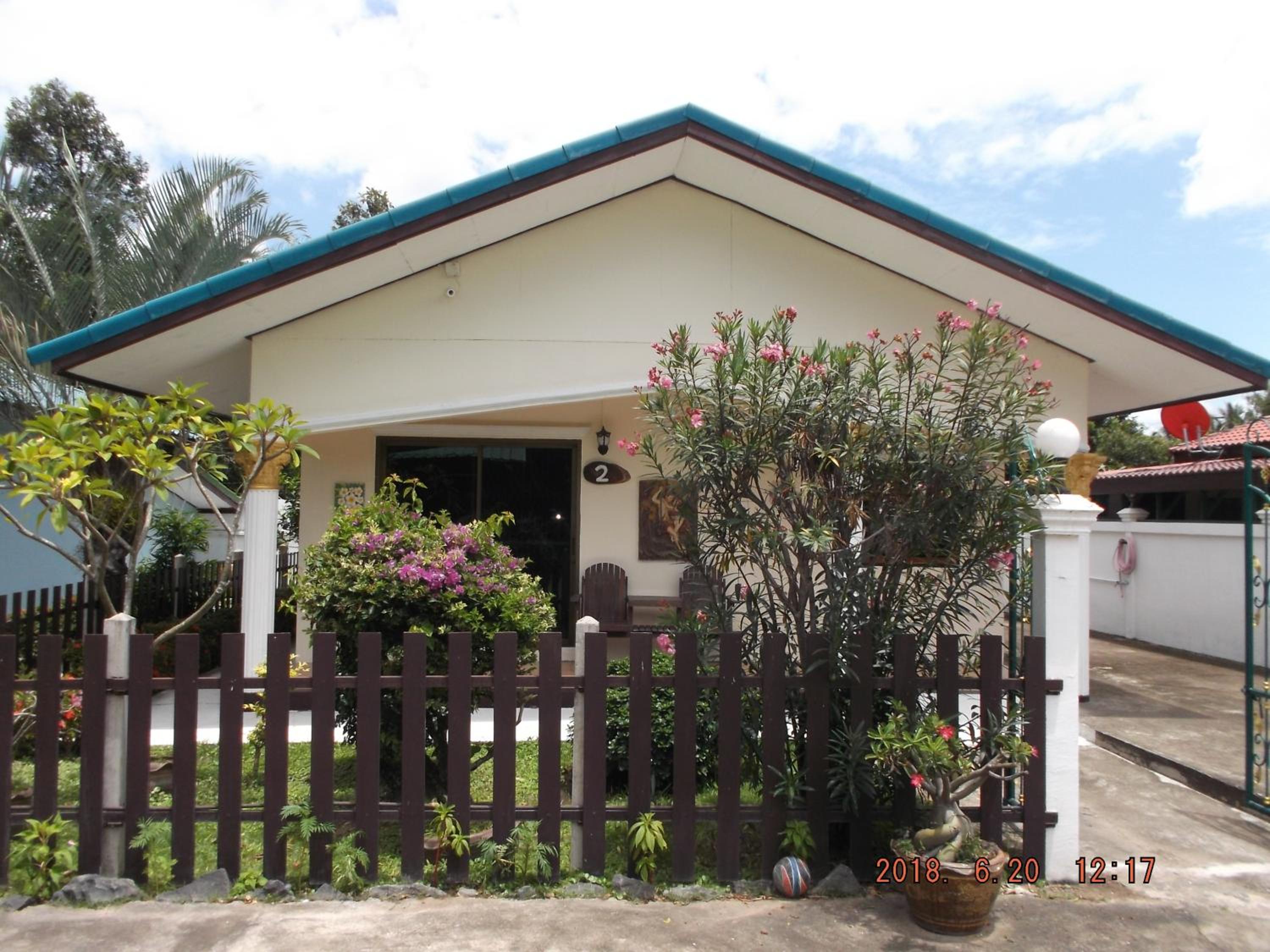 Family Bungalow - Photo 1