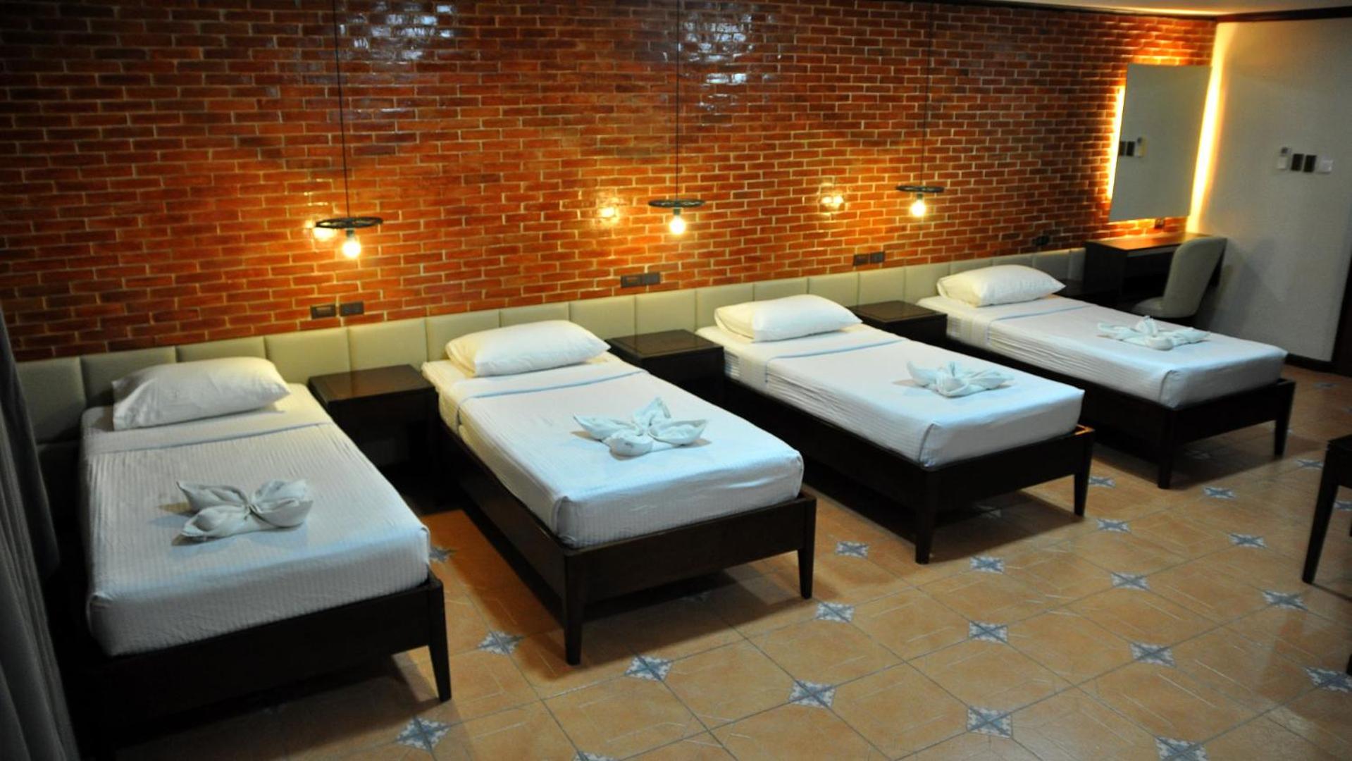 6-Bed Mixed Dormitory Room