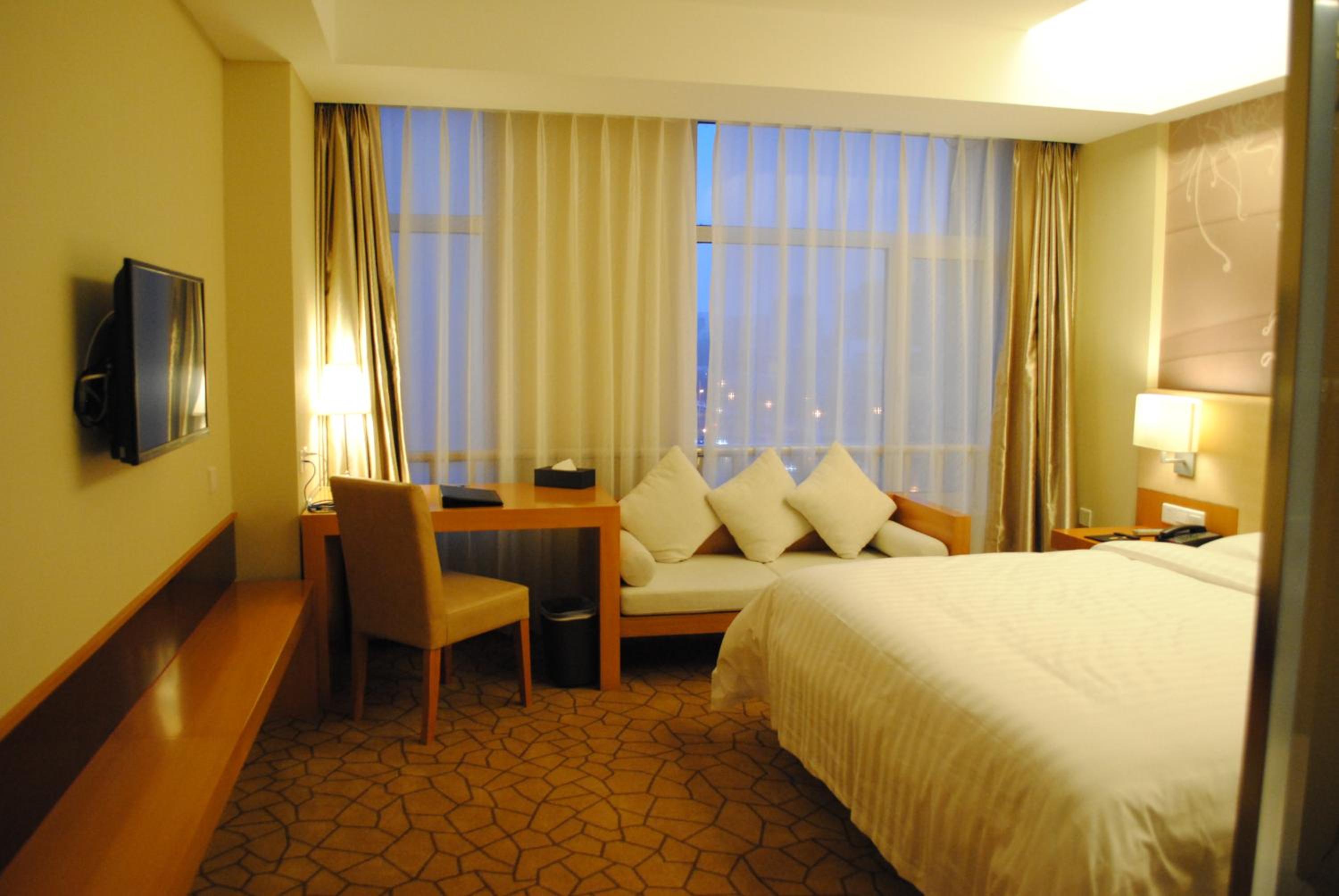 Elegant Double Room photo 3