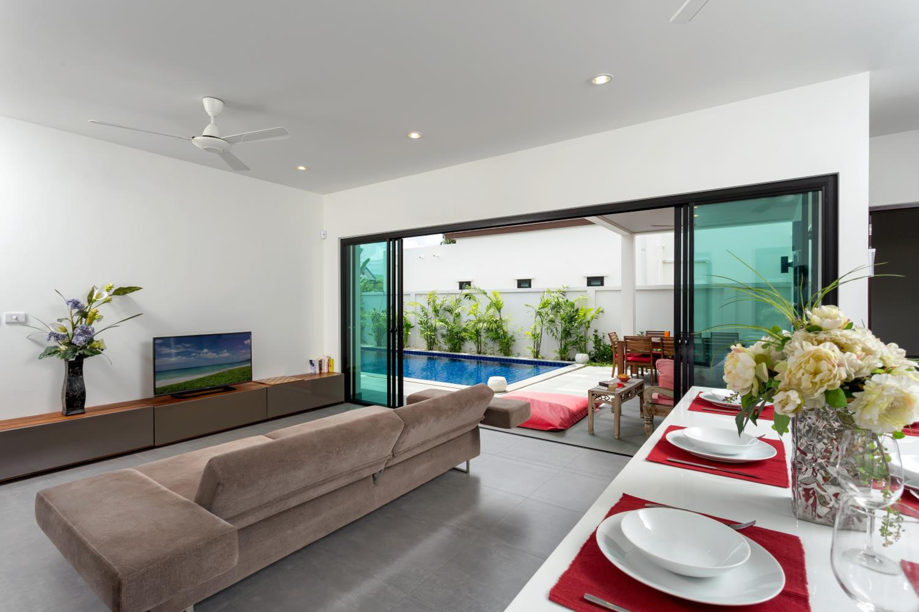 Villa photo 1