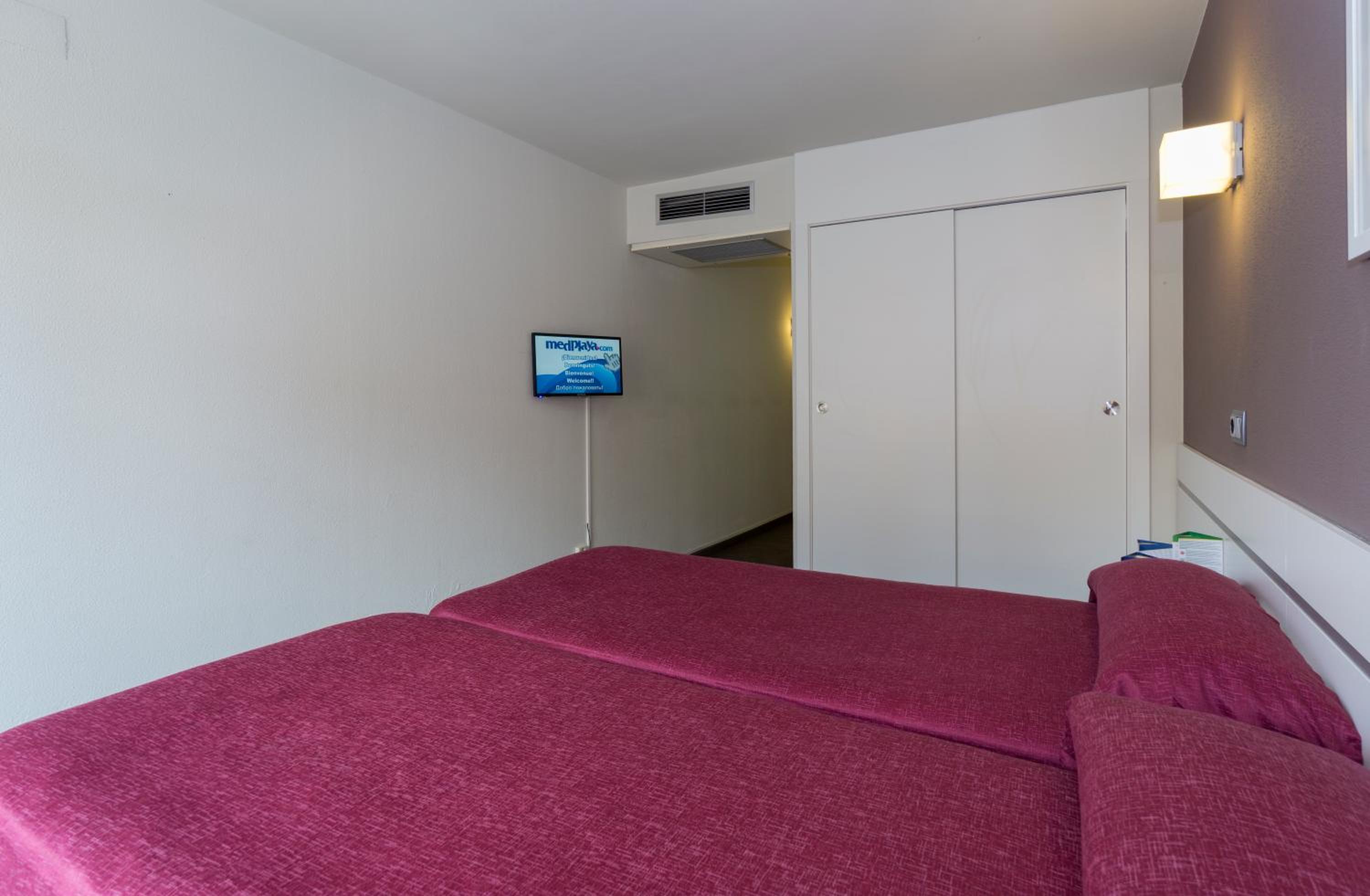 Studio (2 Adults) - Photo 3