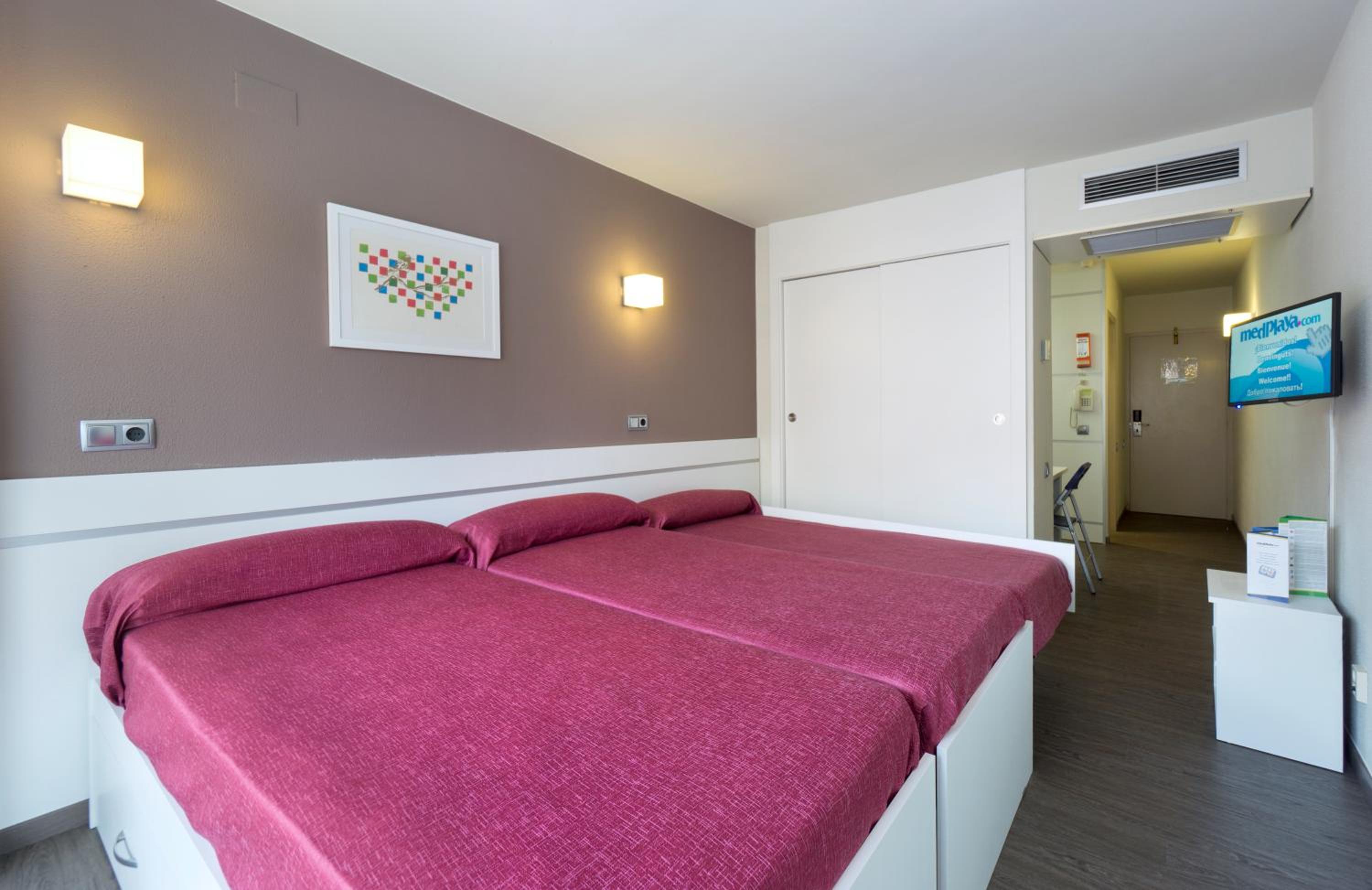 Studio (2 Adults + 1 Child) - Photo 3